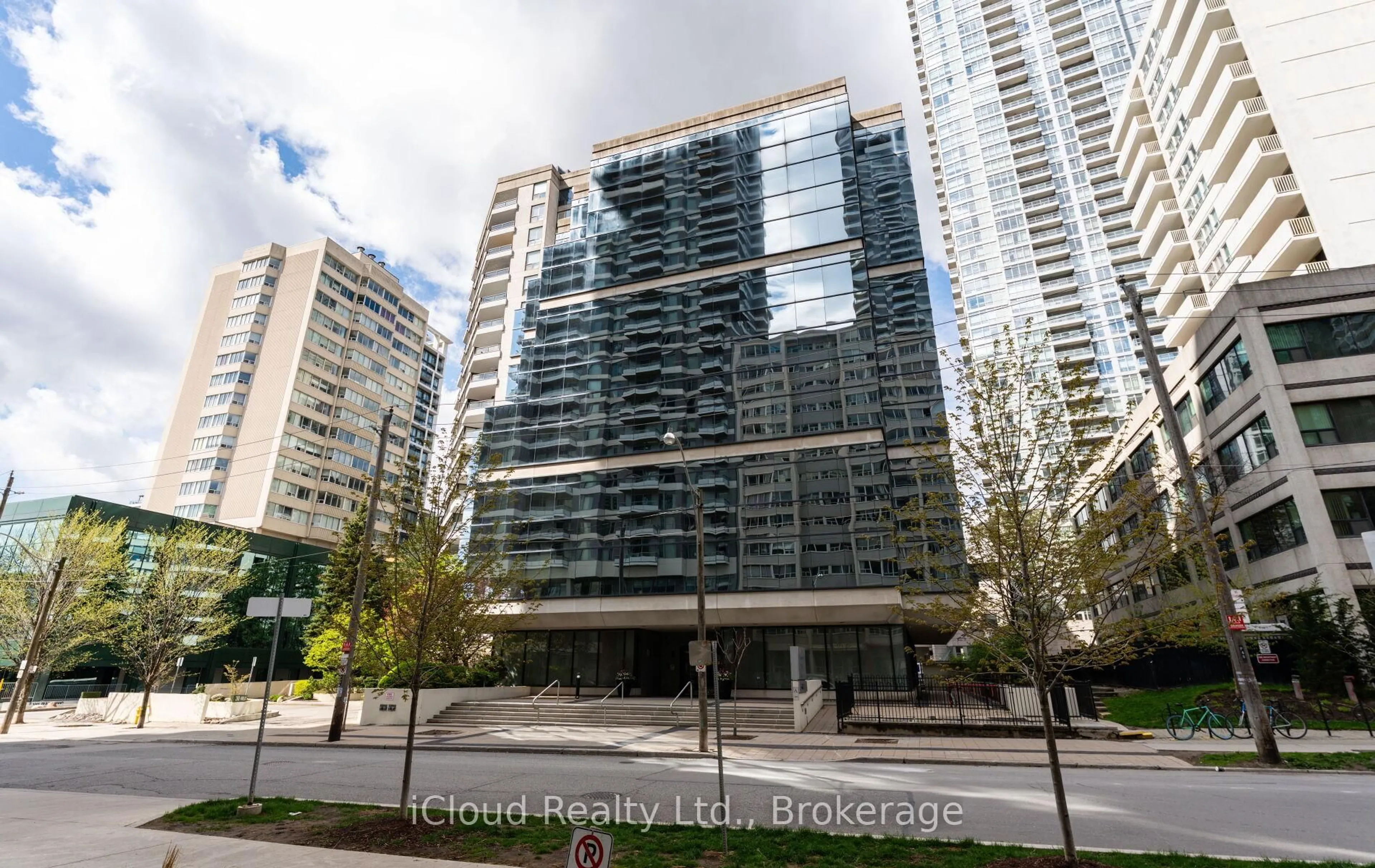 Unknown for 30 Holly St #901, Toronto Ontario M4S 3C2