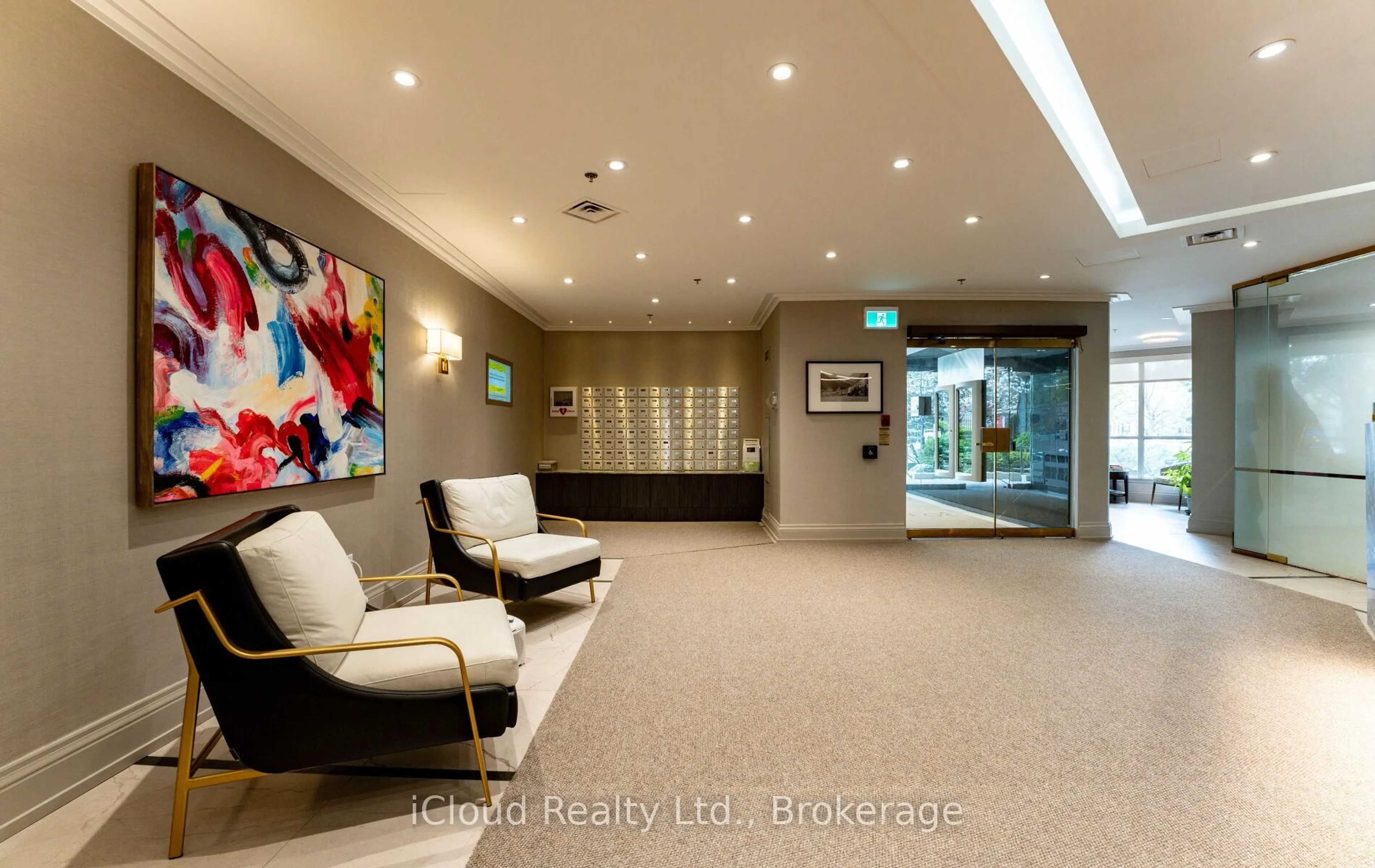 Indoor foyer for 30 Holly St #901, Toronto Ontario M4S 3C2