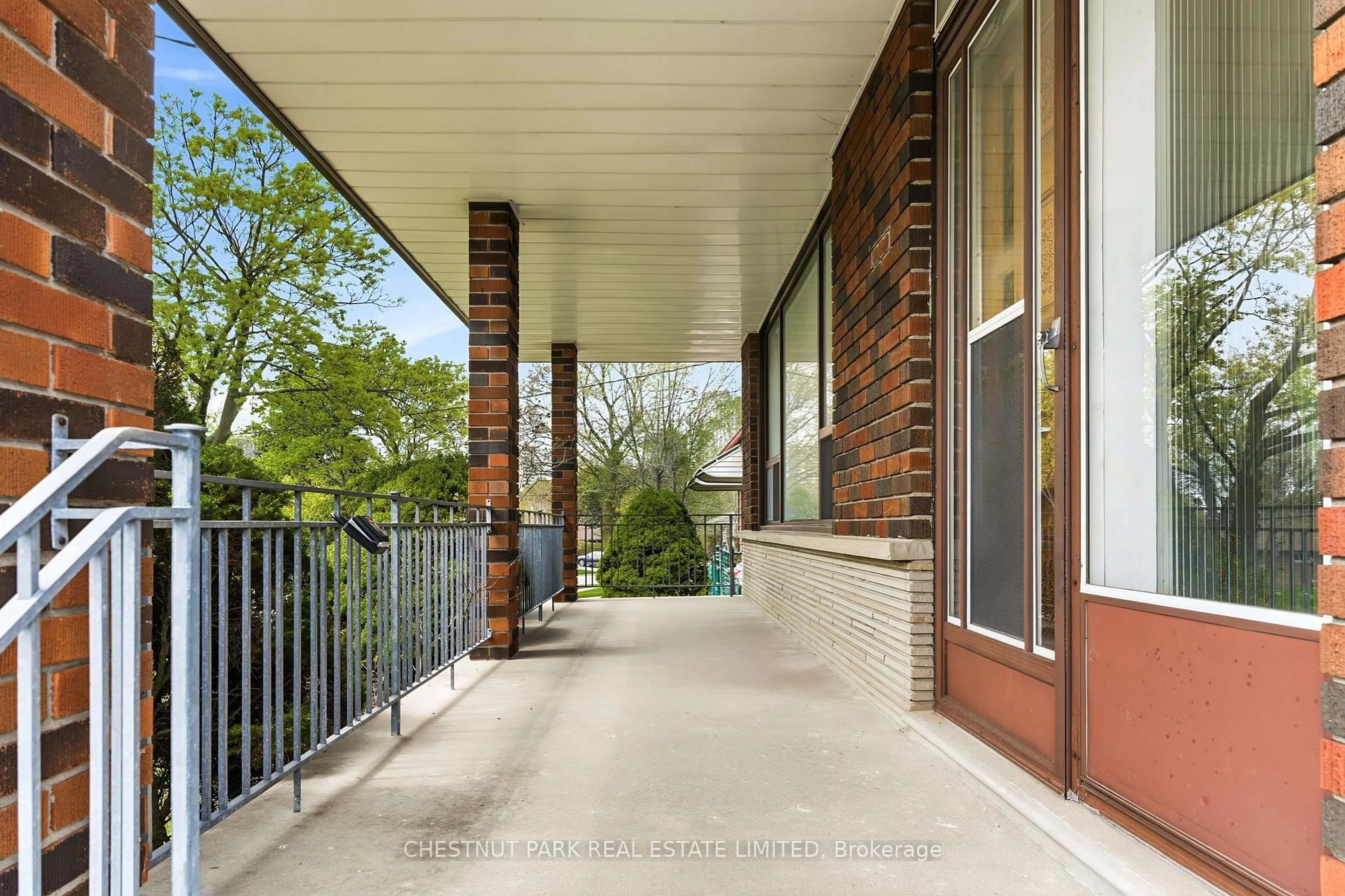 Unknown for 154 Sweeney Dr, Toronto Ontario M4A 1V2