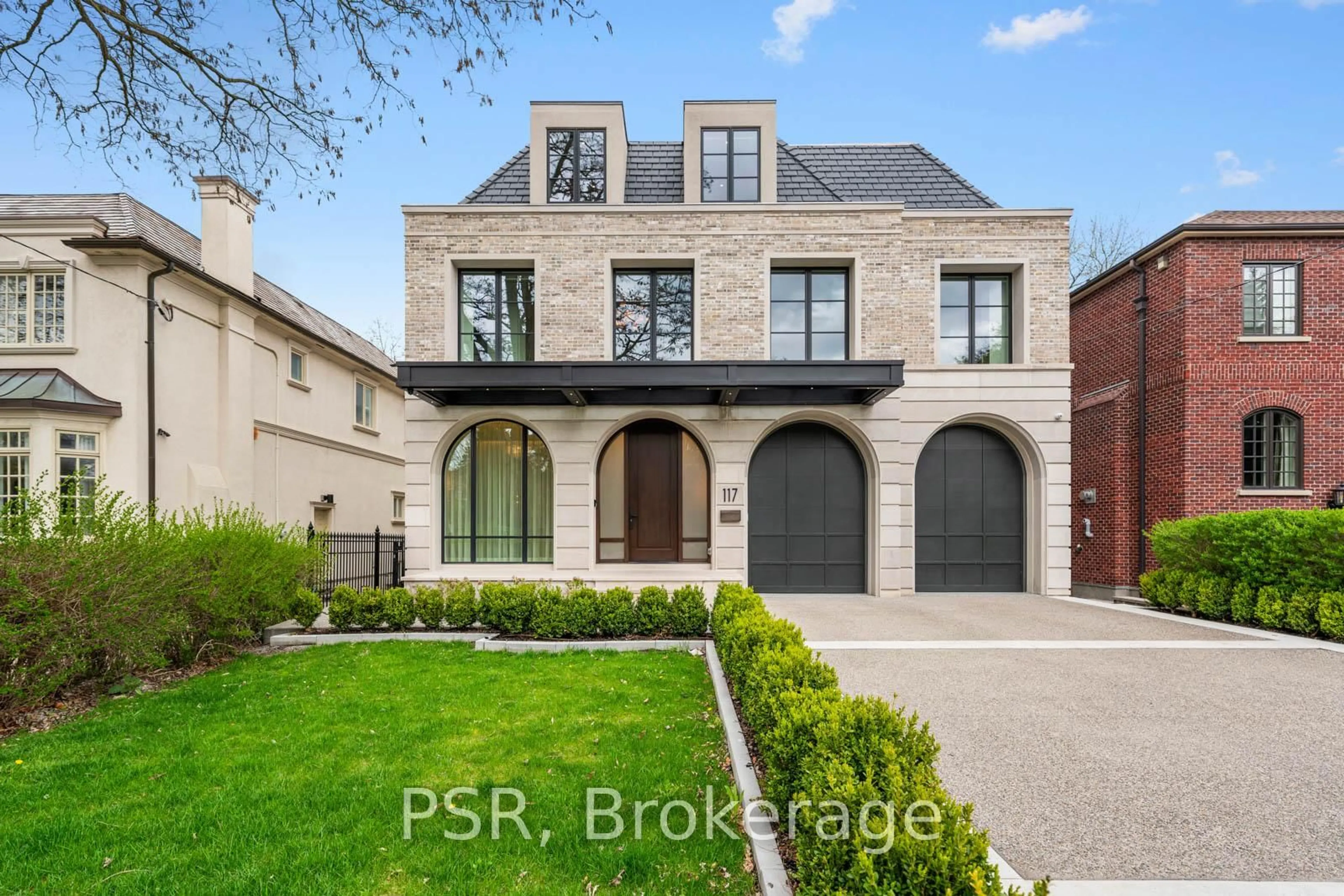 Home with brick exterior material, street for 117 Yonge Blvd, Toronto Ontario M5M 3H2