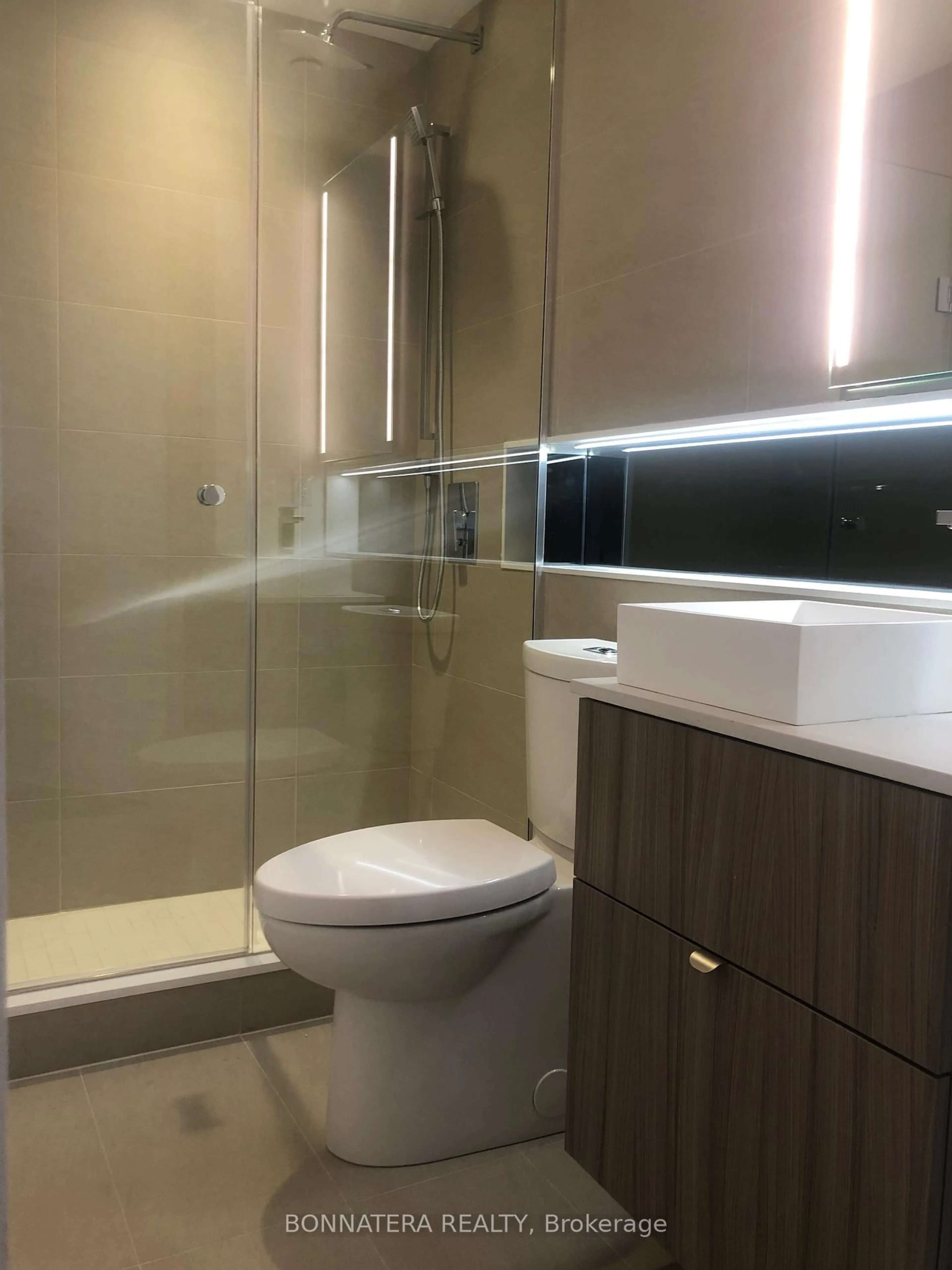 Standard bathroom, unknown for 215 Queen St #1103, Toronto Ontario M5V 0P5