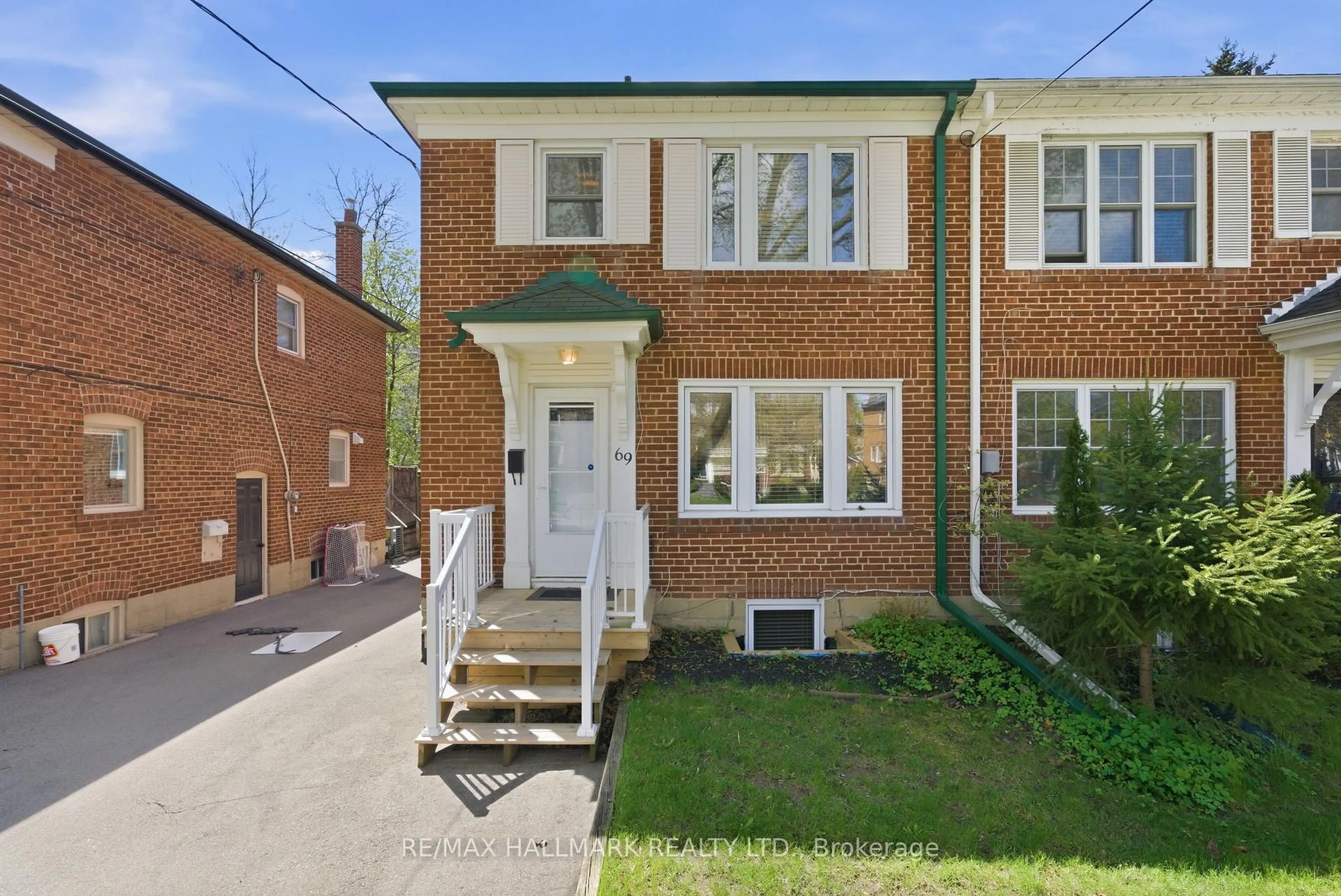Home with brick exterior material, street for 69 Thursfield Cres, Toronto Ontario M4G 2N4