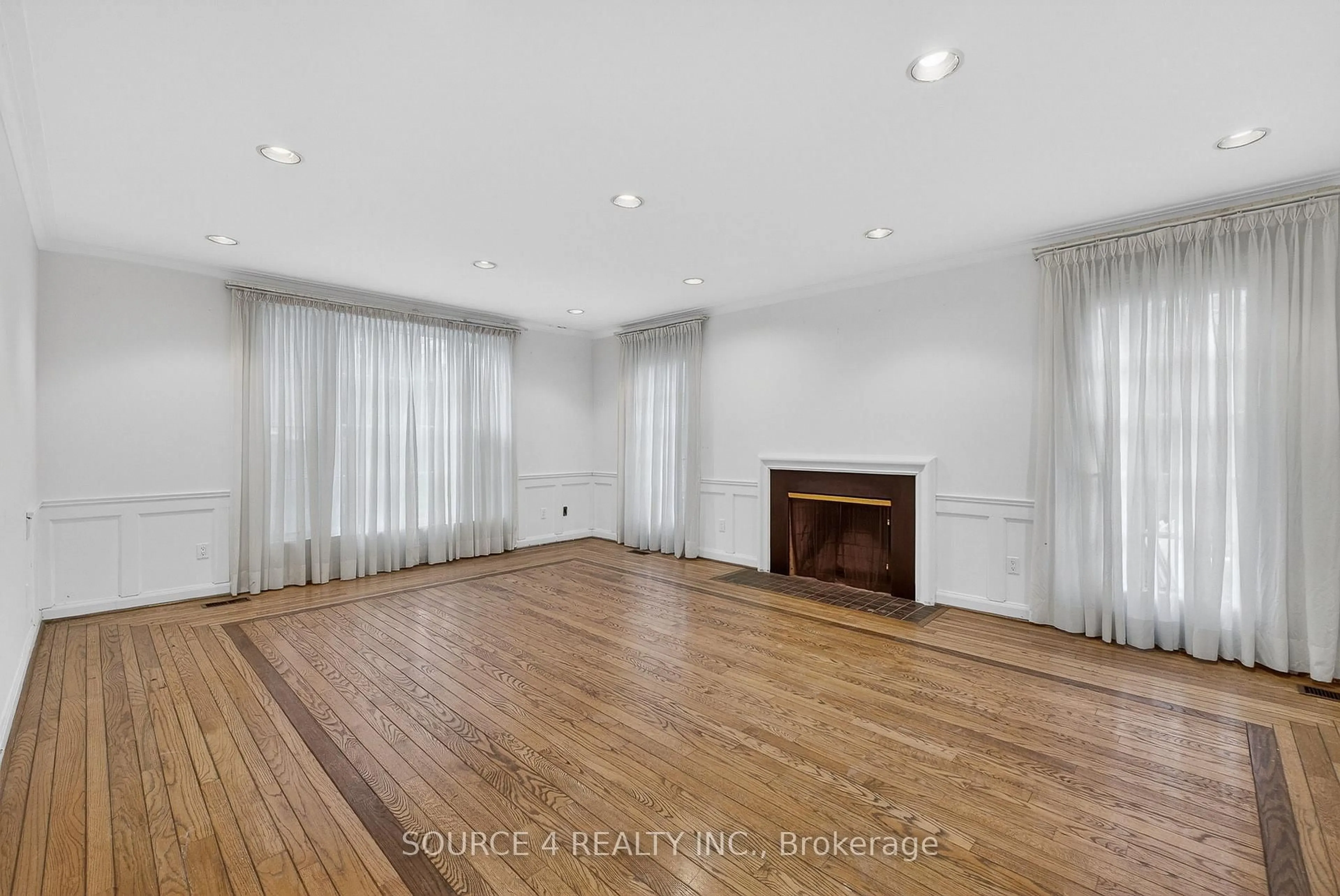 A pic of a room for 37 Wilket Rd, Toronto Ontario M2L 1N9