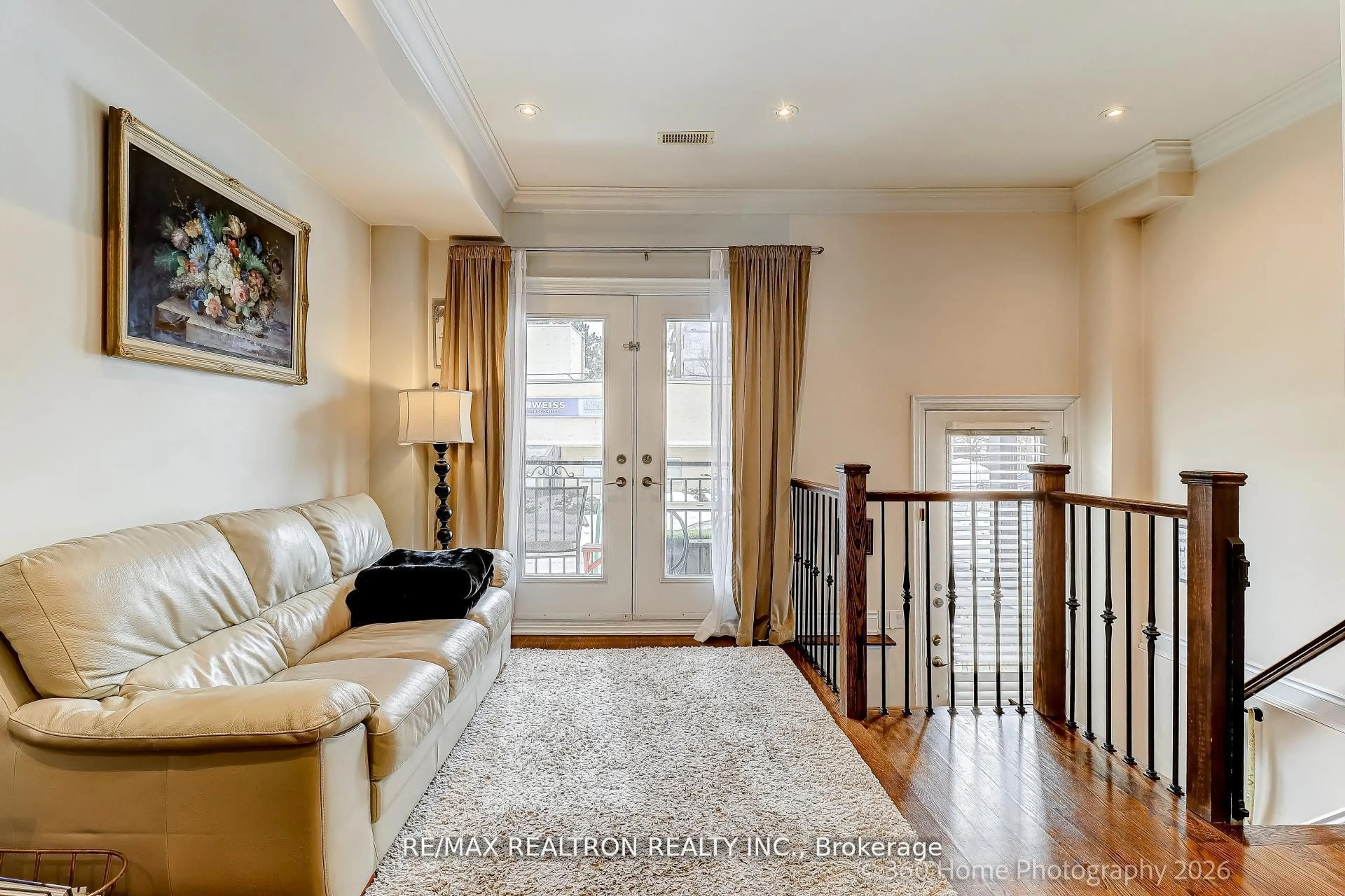 Unknown for 7 Stadacona Dr, Toronto Ontario M6A 1Y5
