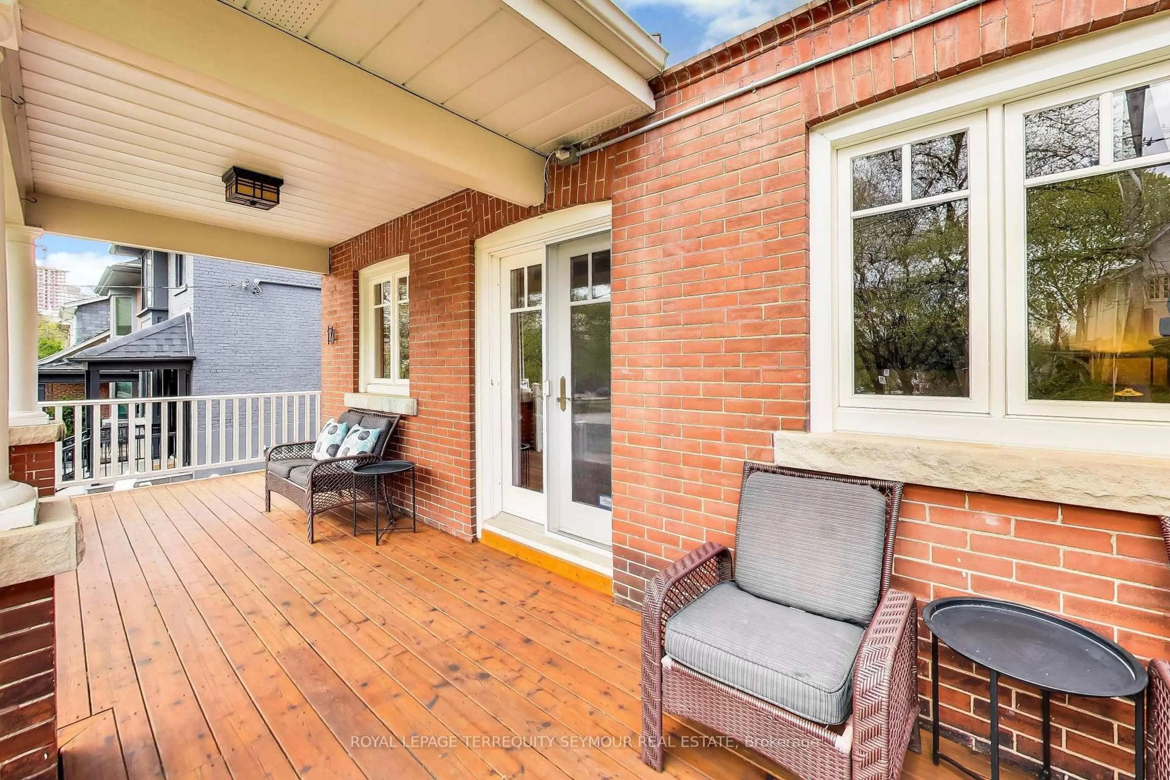Patio, street for 14 Wilfrid Ave, Toronto Ontario M4S 2H9