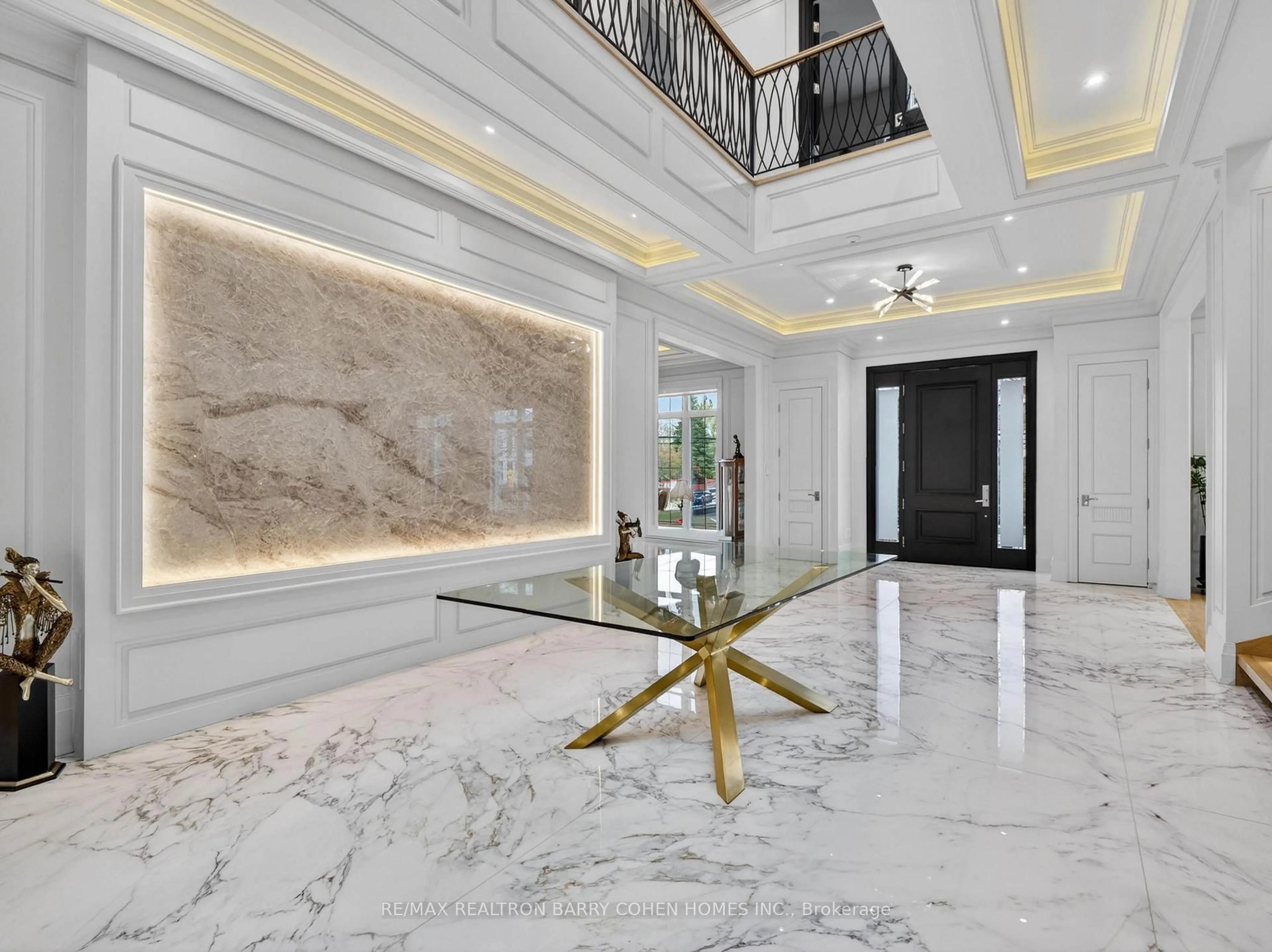 Indoor foyer for 23 Sandfield Rd, Toronto Ontario M3B 2B5