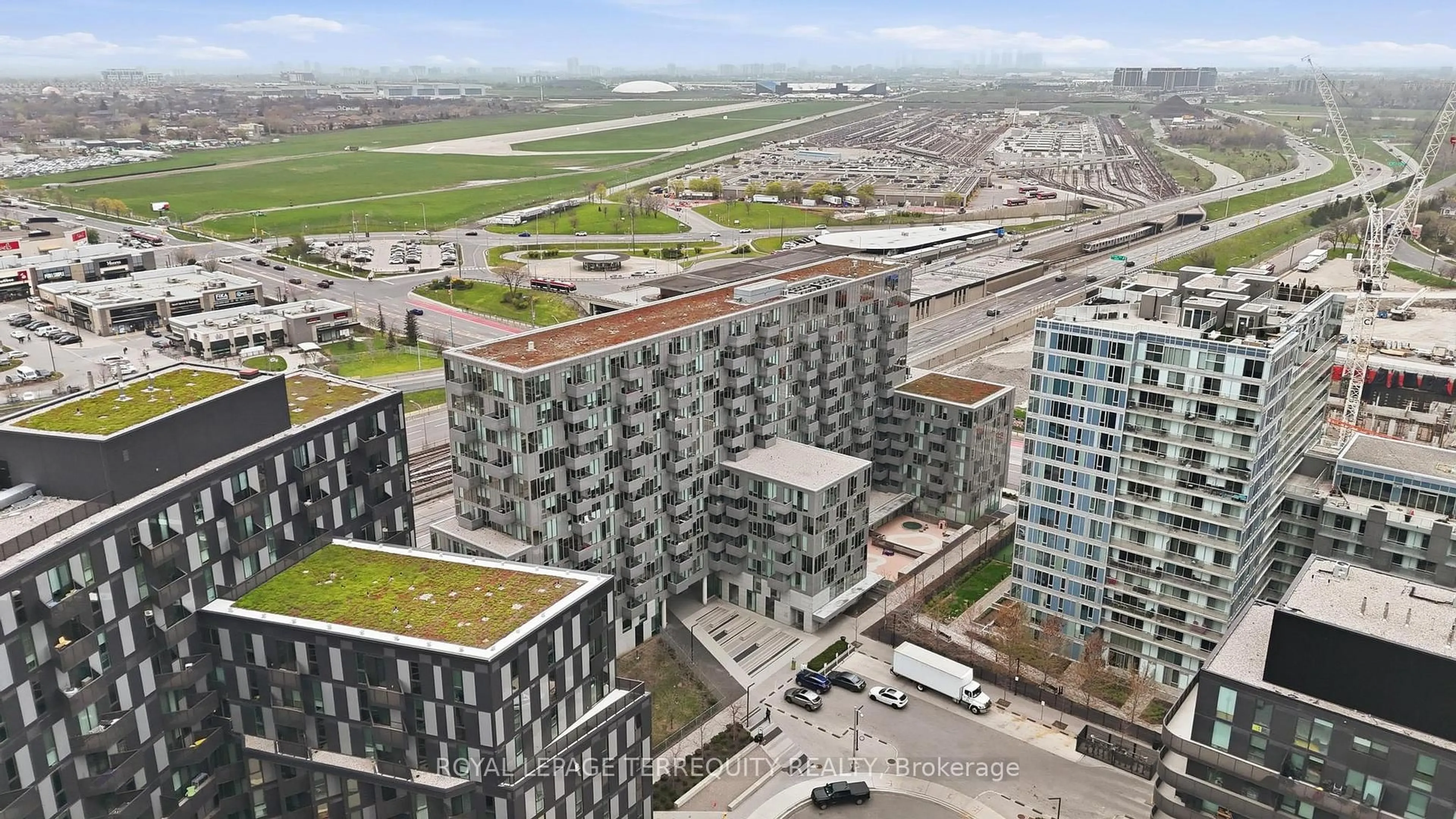 A pic from outside/outdoor area/front of a property/back of a property/a pic from drone, city buildings view from balcony for 38 Monte Kwinter Crt #527, Toronto Ontario M3H 0E2