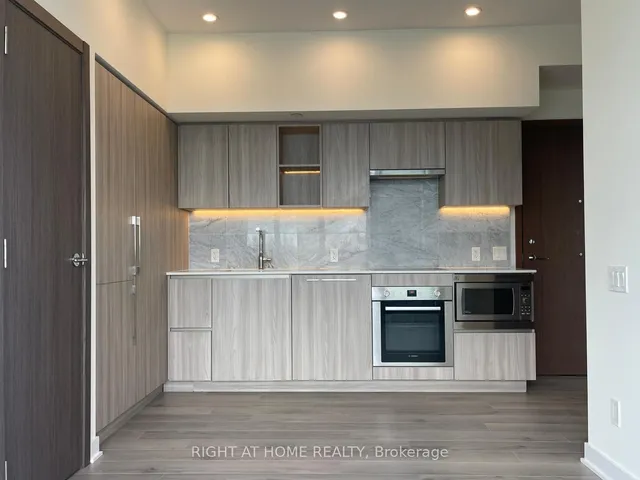 19 Bathurst St #3205, Toronto 3