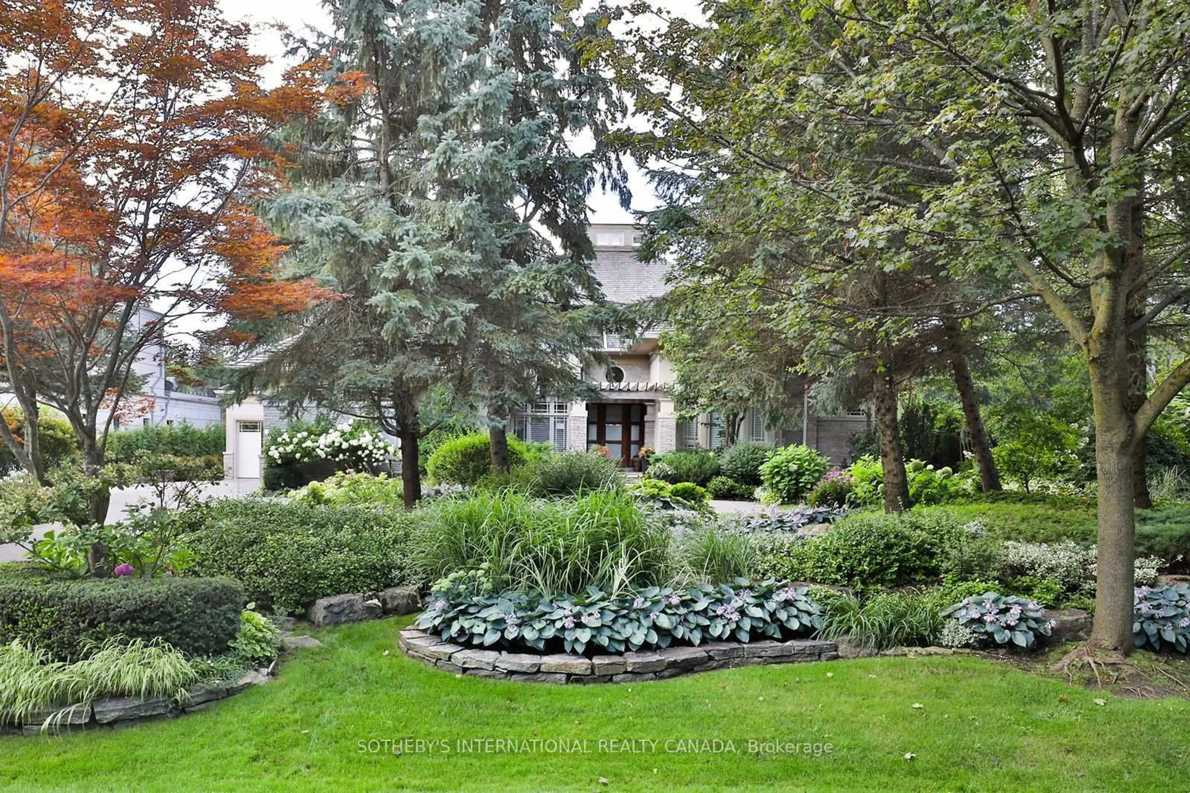 Patio, street for 23 Country Lane, Toronto Ontario M2L 1E1