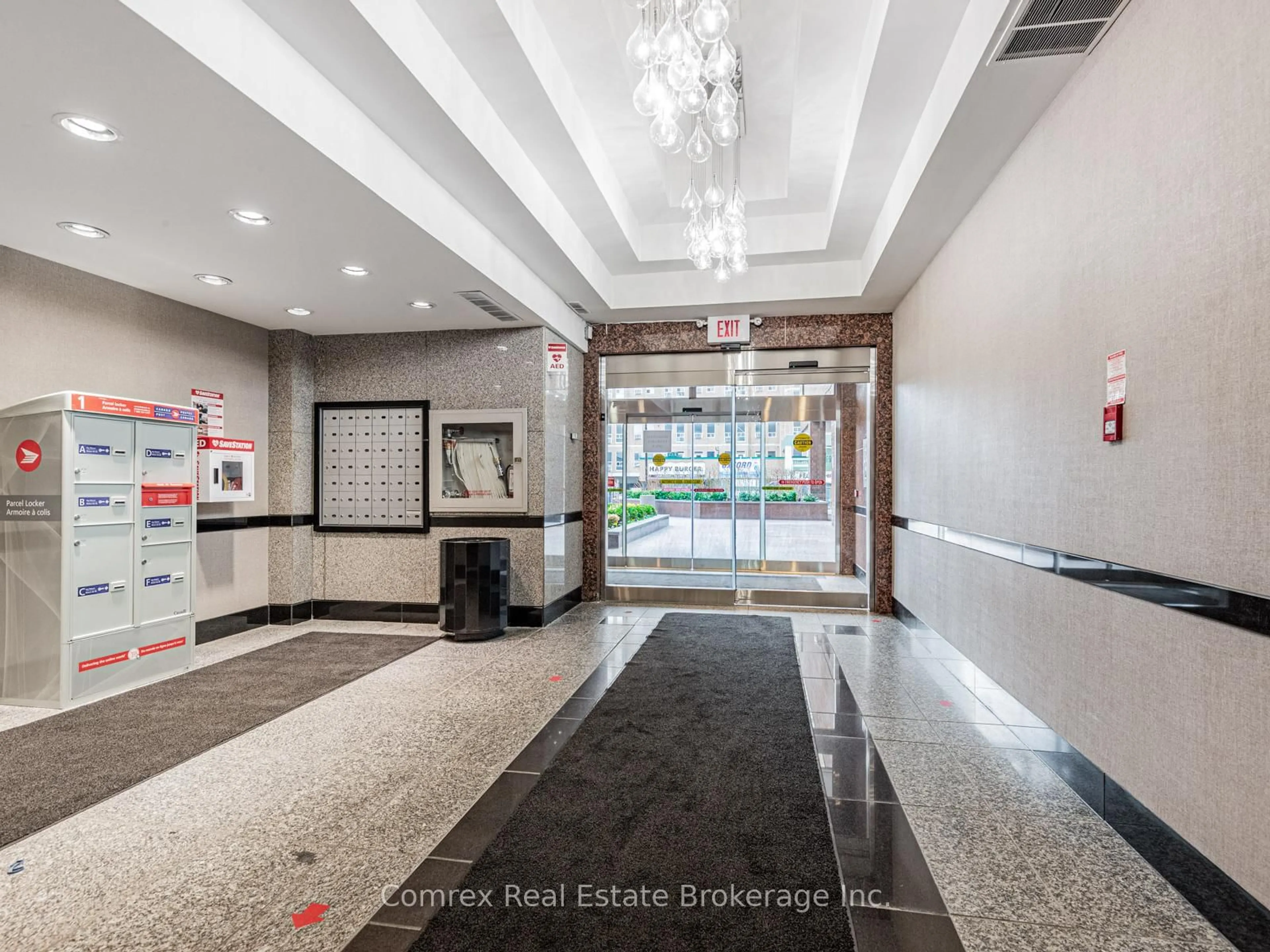 Indoor foyer for 914 Yonge St #1904, Toronto Ontario M4W 3C8