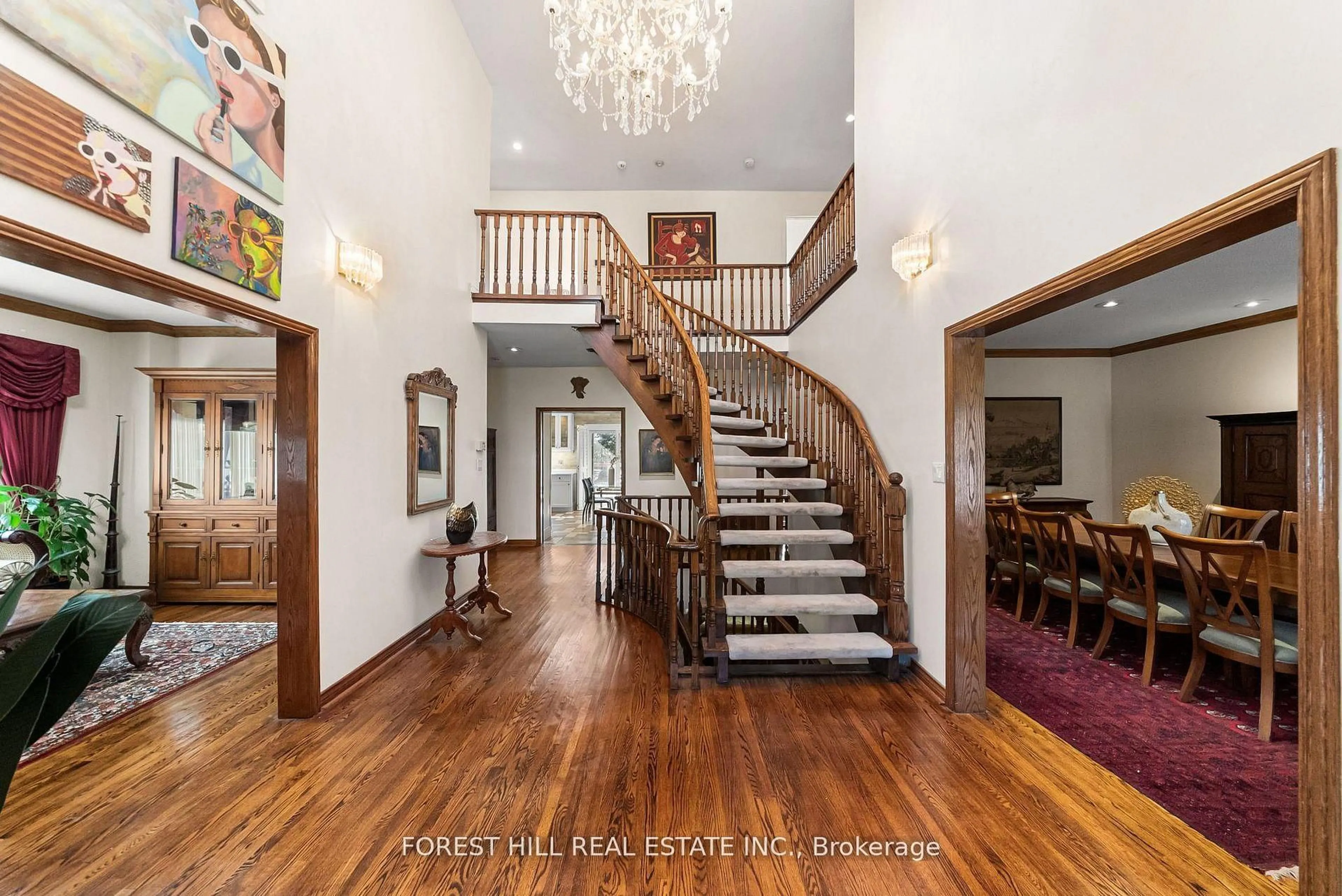 Indoor foyer for 73 Garnier Crt, Toronto Ontario M2M 4C8
