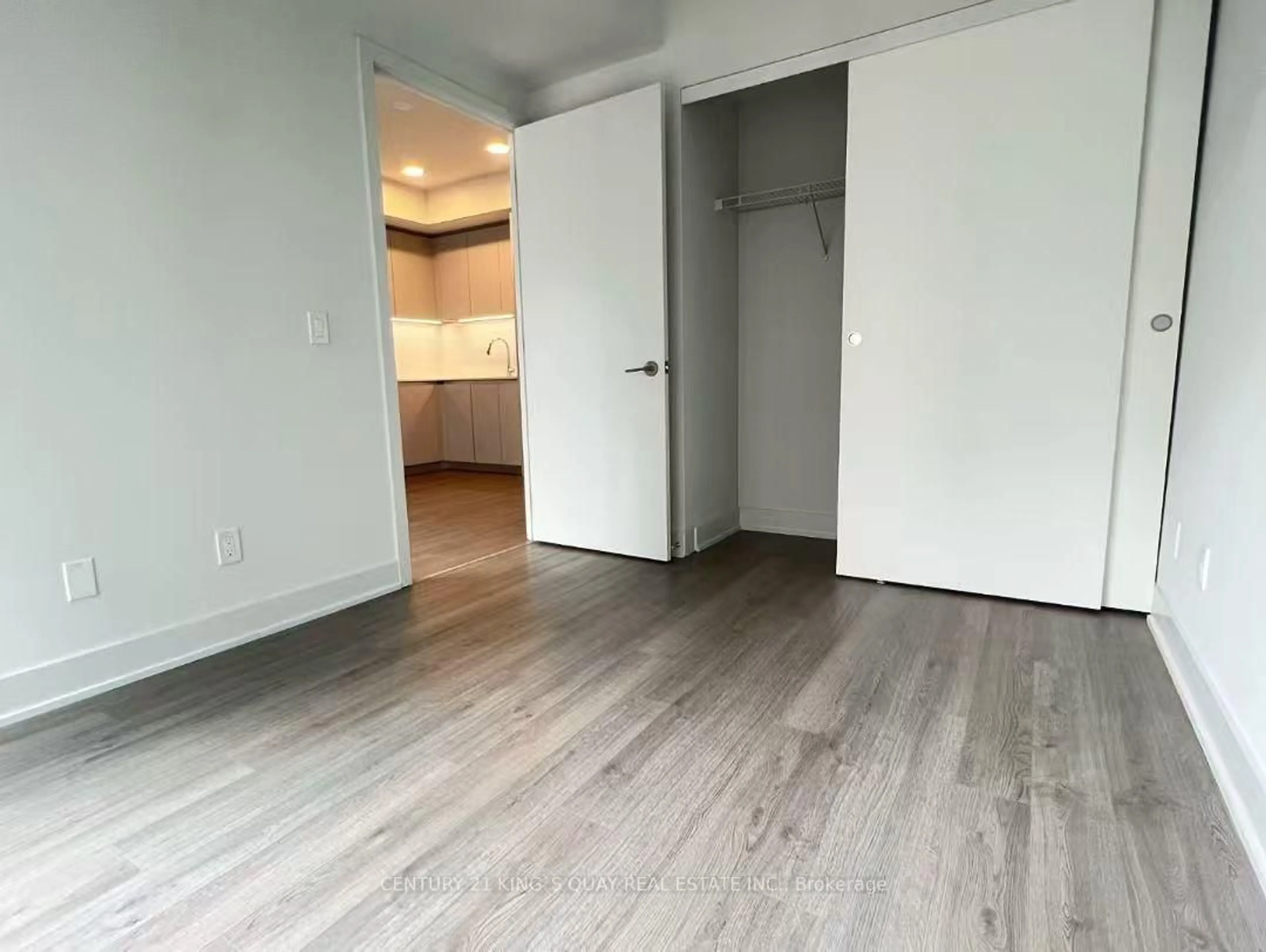 A pic of a room for 8 Cumberland St #1505, Toronto Ontario M4W 0B6