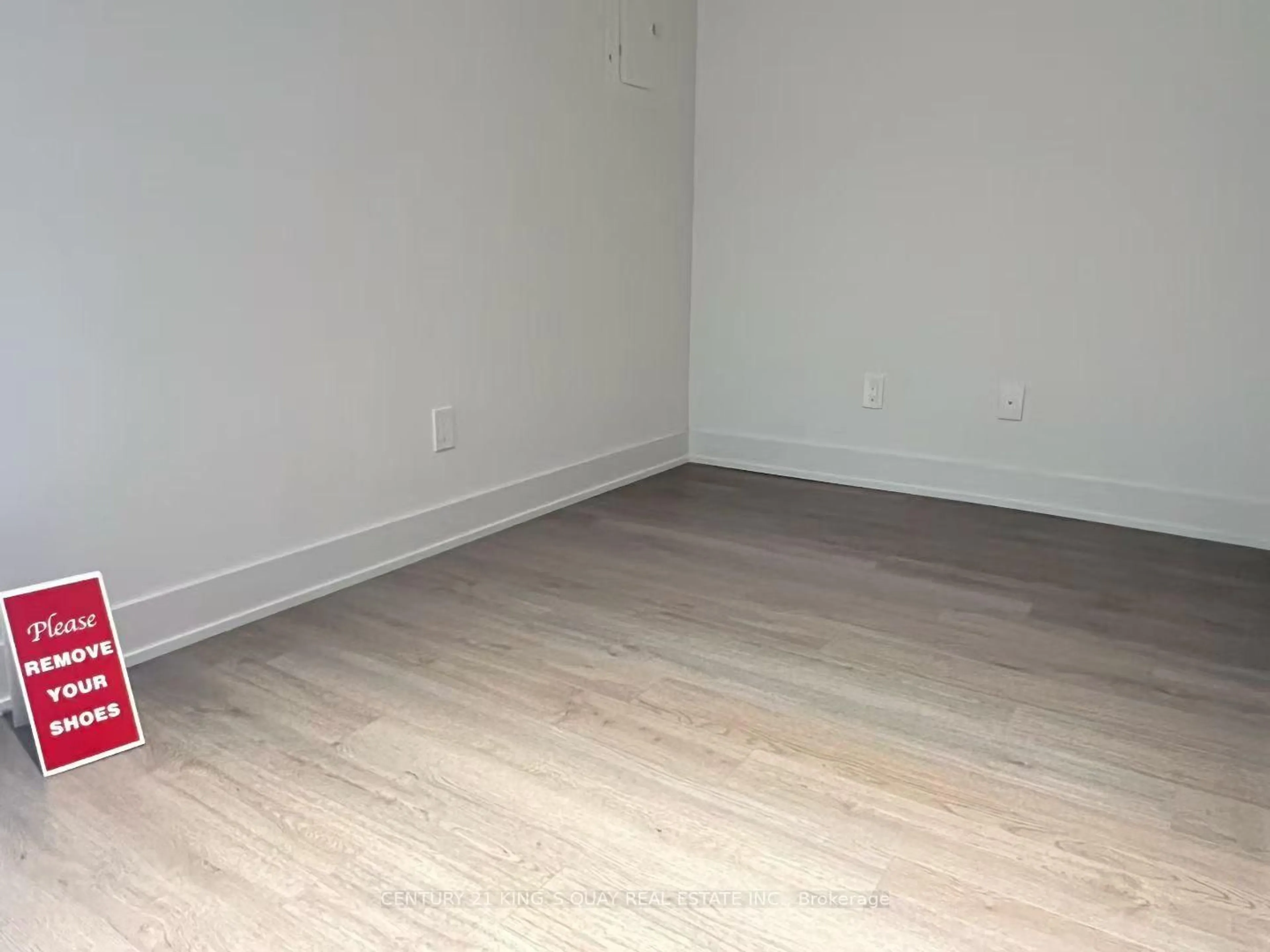 A pic of a room for 8 Cumberland St #1505, Toronto Ontario M4W 0B6