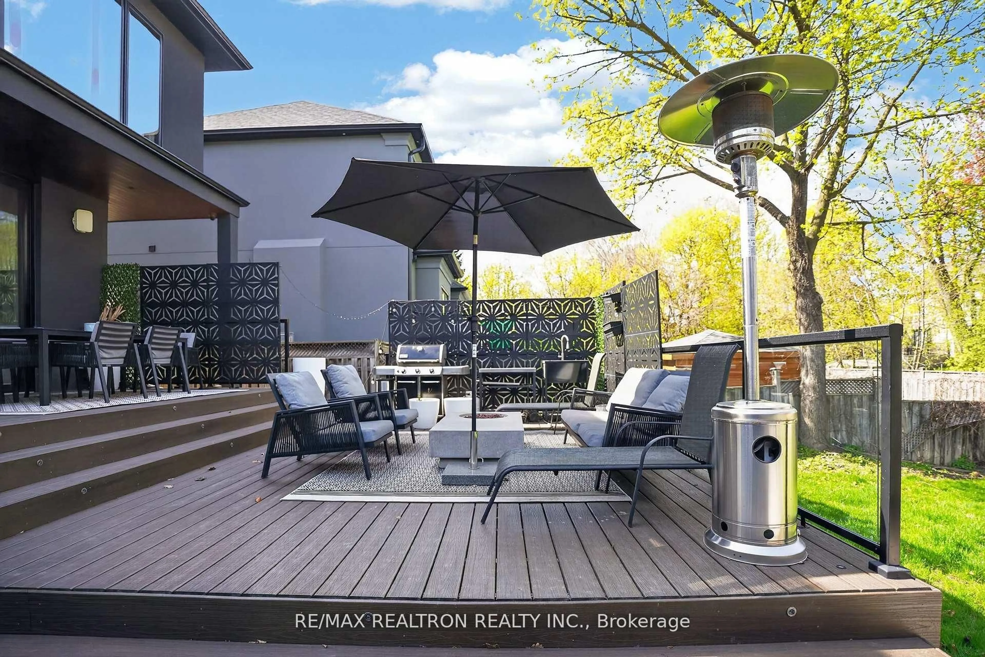 Patio, water/lake/river/ocean view for 17 Lynnhaven Rd, Toronto Ontario M6A 2K7