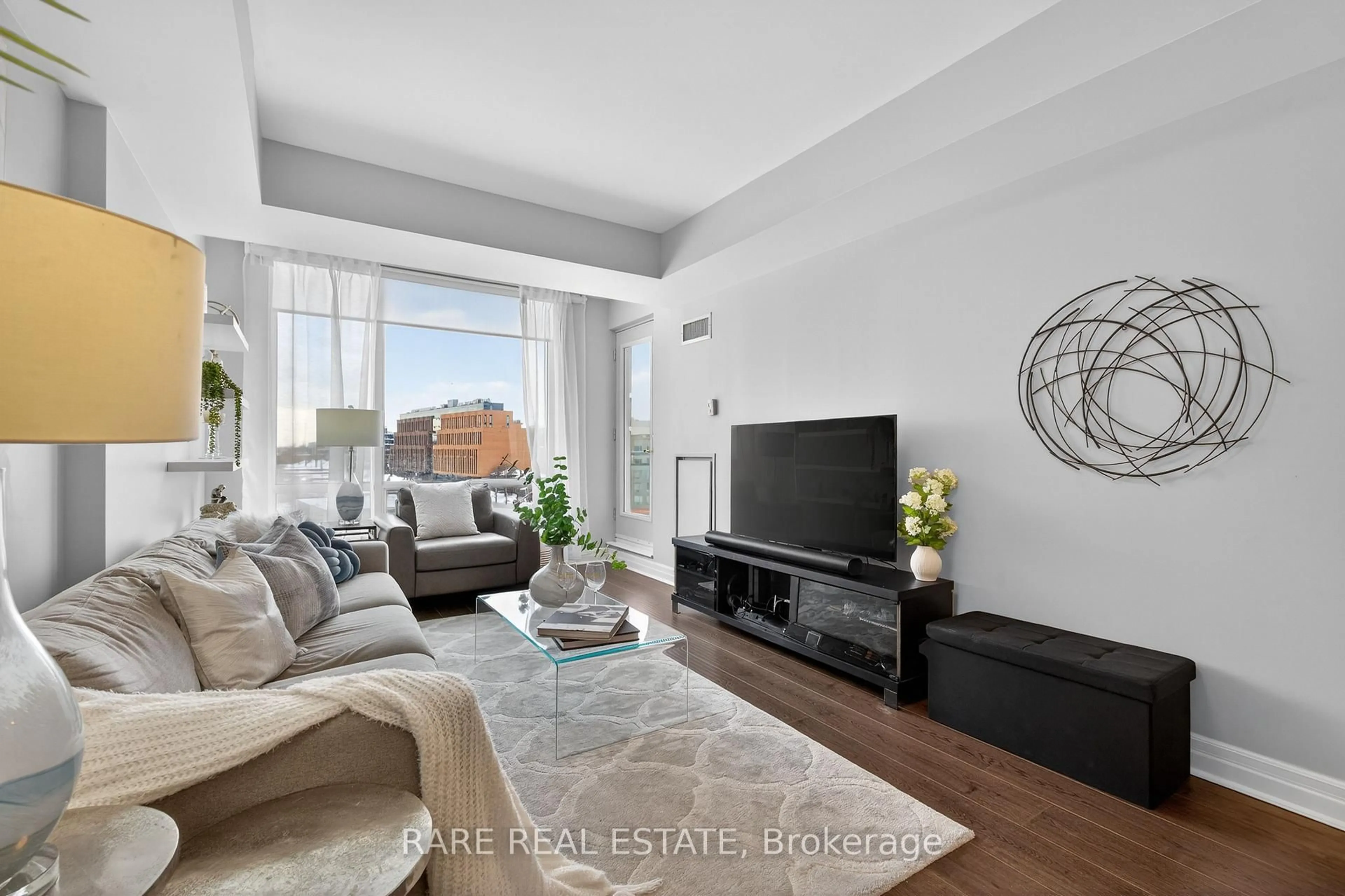 Living room with furniture, unknown for 1801 Bayview Ave #702, Toronto Ontario M4G 4K2