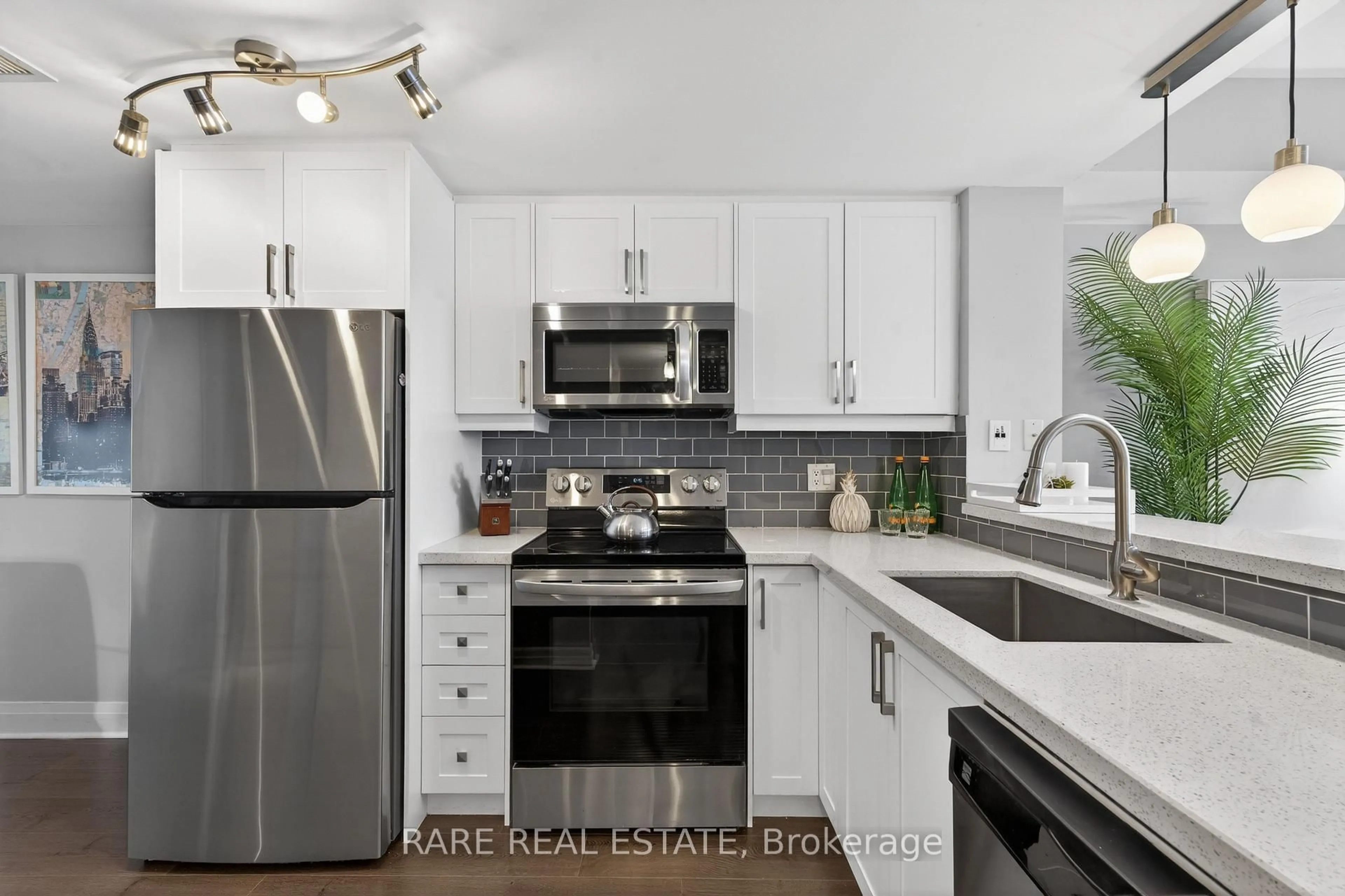 Unknown for 1801 Bayview Ave #702, Toronto Ontario M4G 4K2