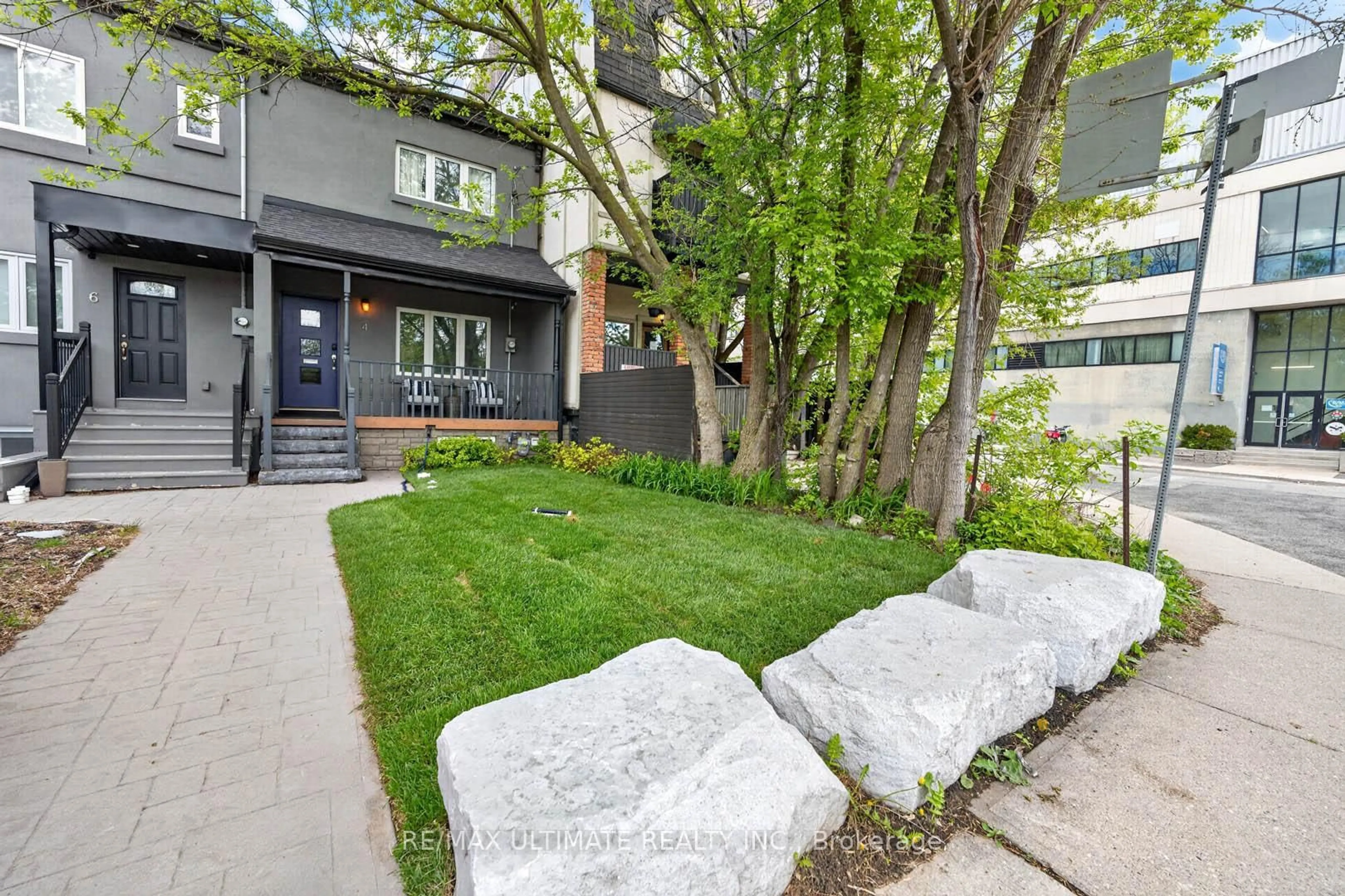 Unknown for 4 Bridgman Ave, Toronto Ontario M5R 1X2