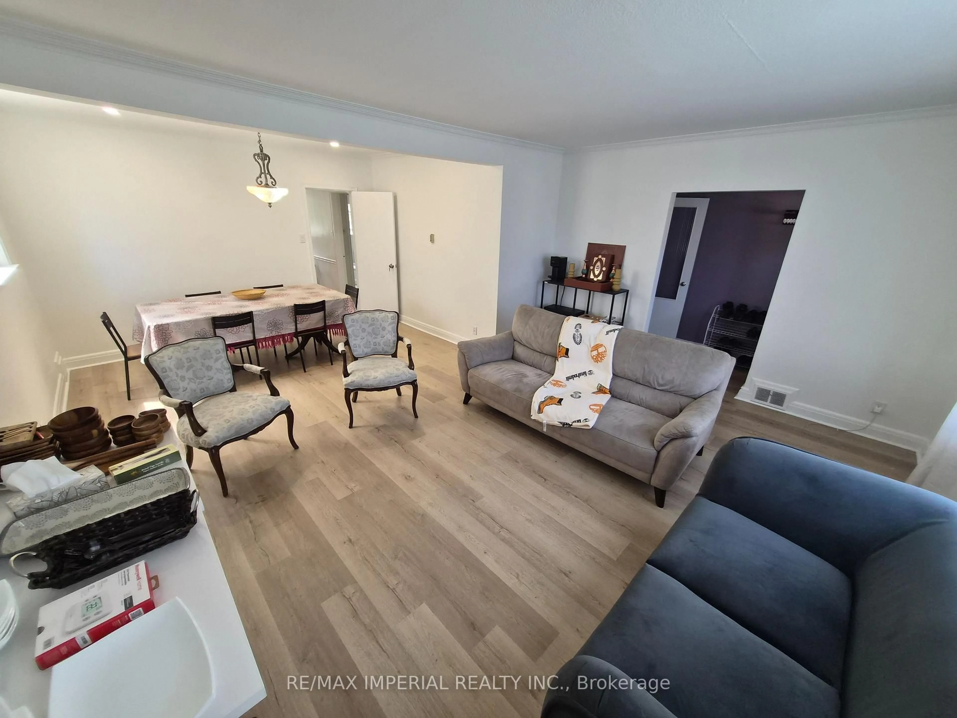 A pic of a room for 76 Gwendolen Cres, Toronto Ontario M2N 2L7