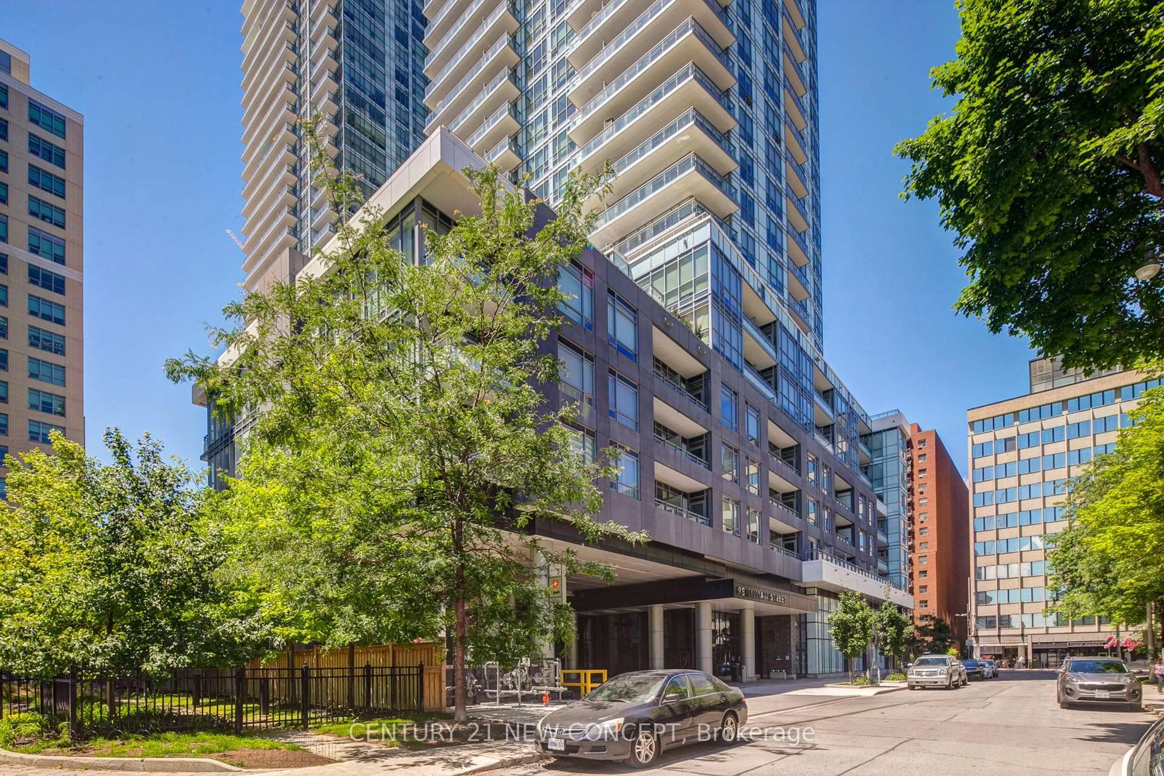 Patio, unknown for 98 Lillian St #413, Toronto Ontario M4S 0A5