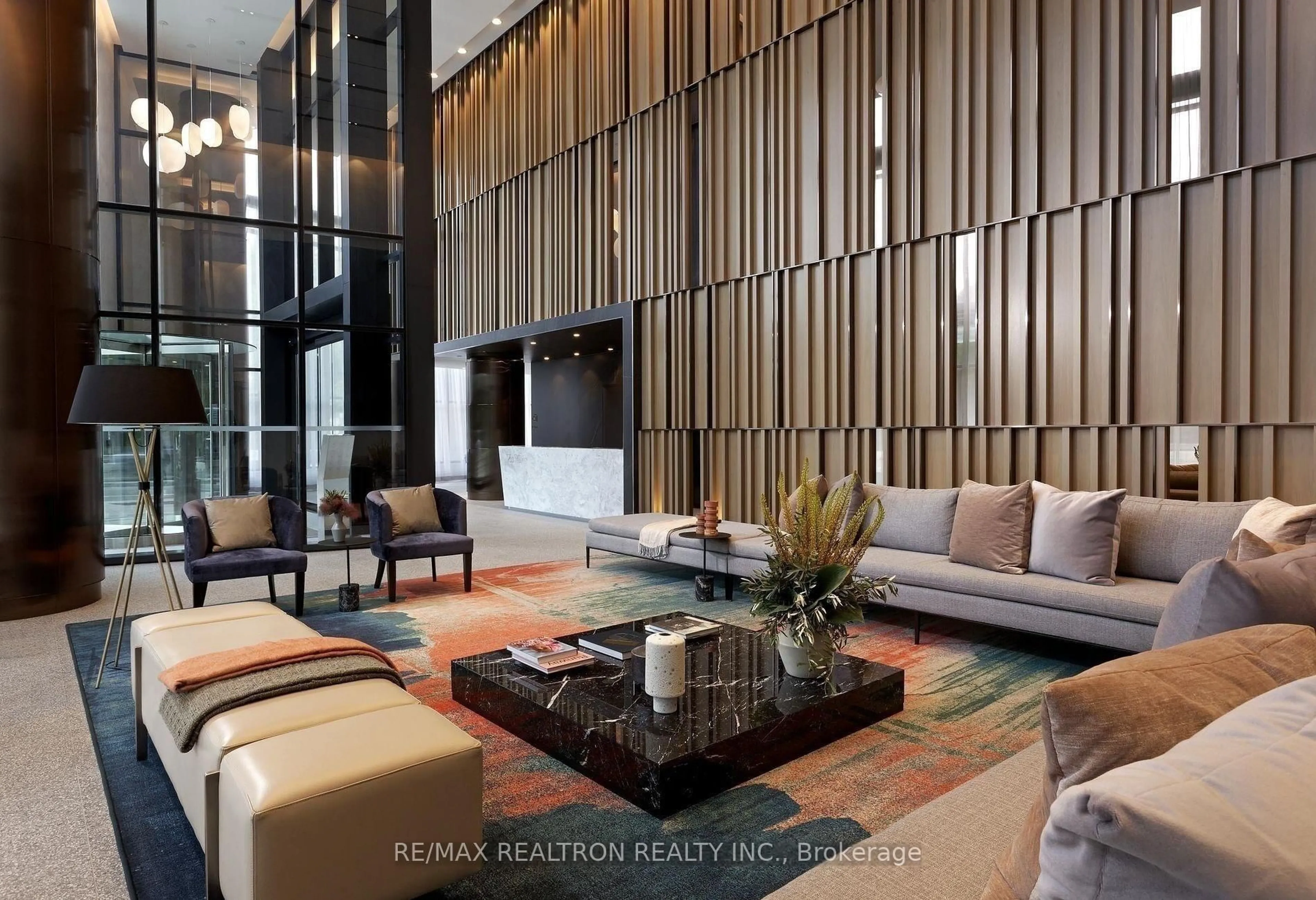 Lobby for 585 Bloor St #1117, Toronto Ontario M4W 0B3