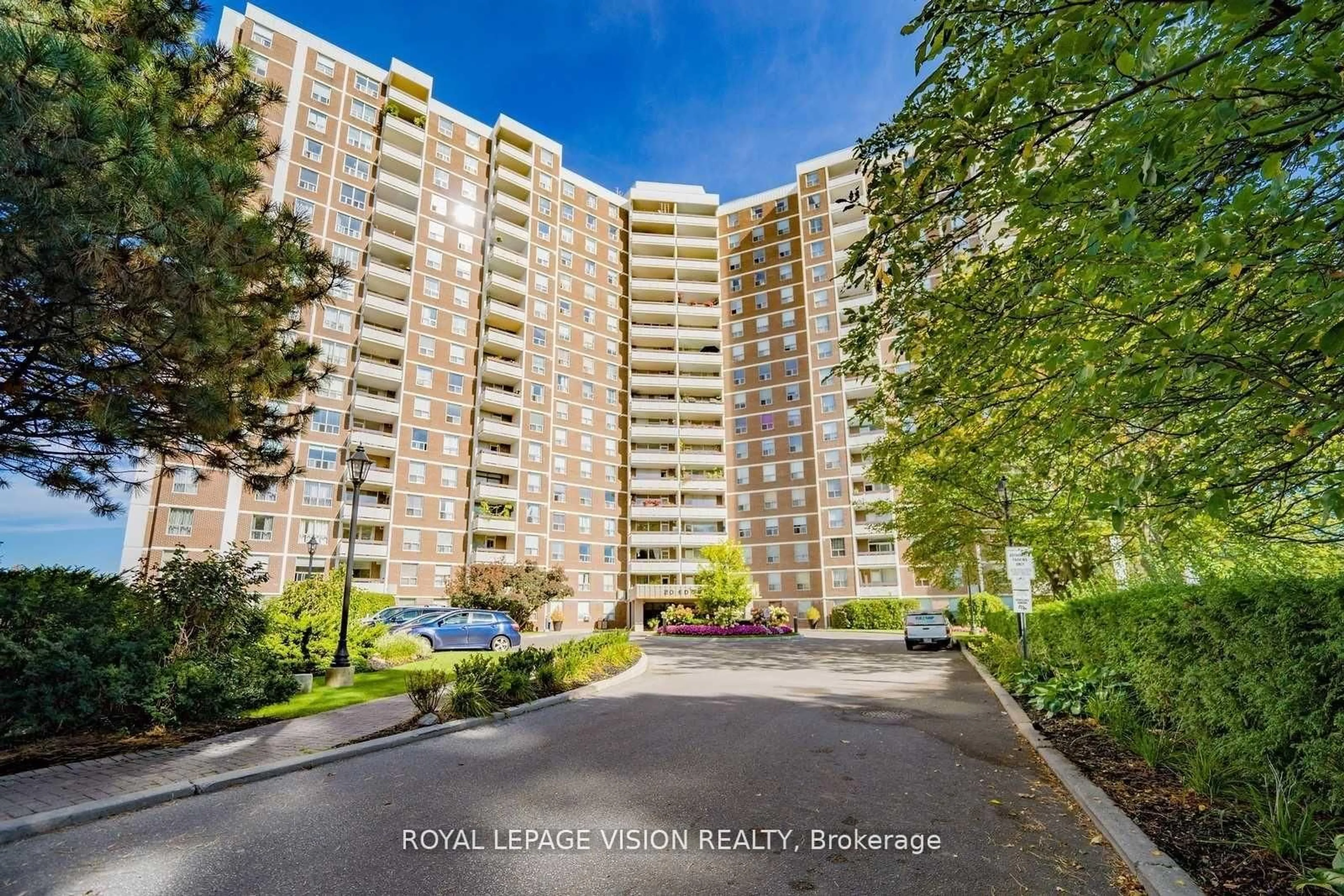 A pic from outside/outdoor area/front of a property/back of a property/a pic from drone, city buildings view from balcony for 20 Edgecliff Gfwy #1202, Toronto Ontario M3C 3A4