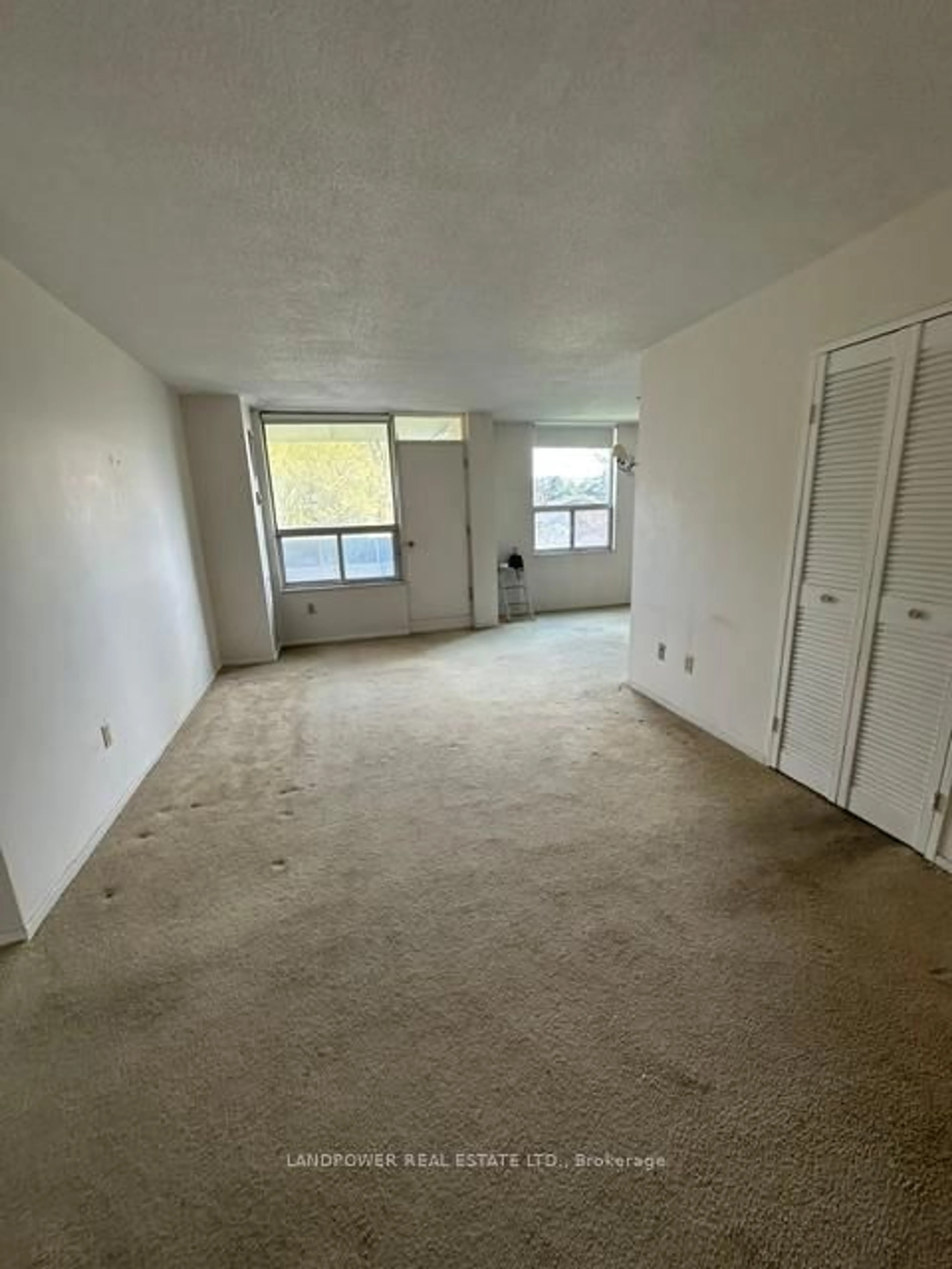 A pic of a room for 5 Shady Golf Way #416, Toronto Ontario M3C 3A5