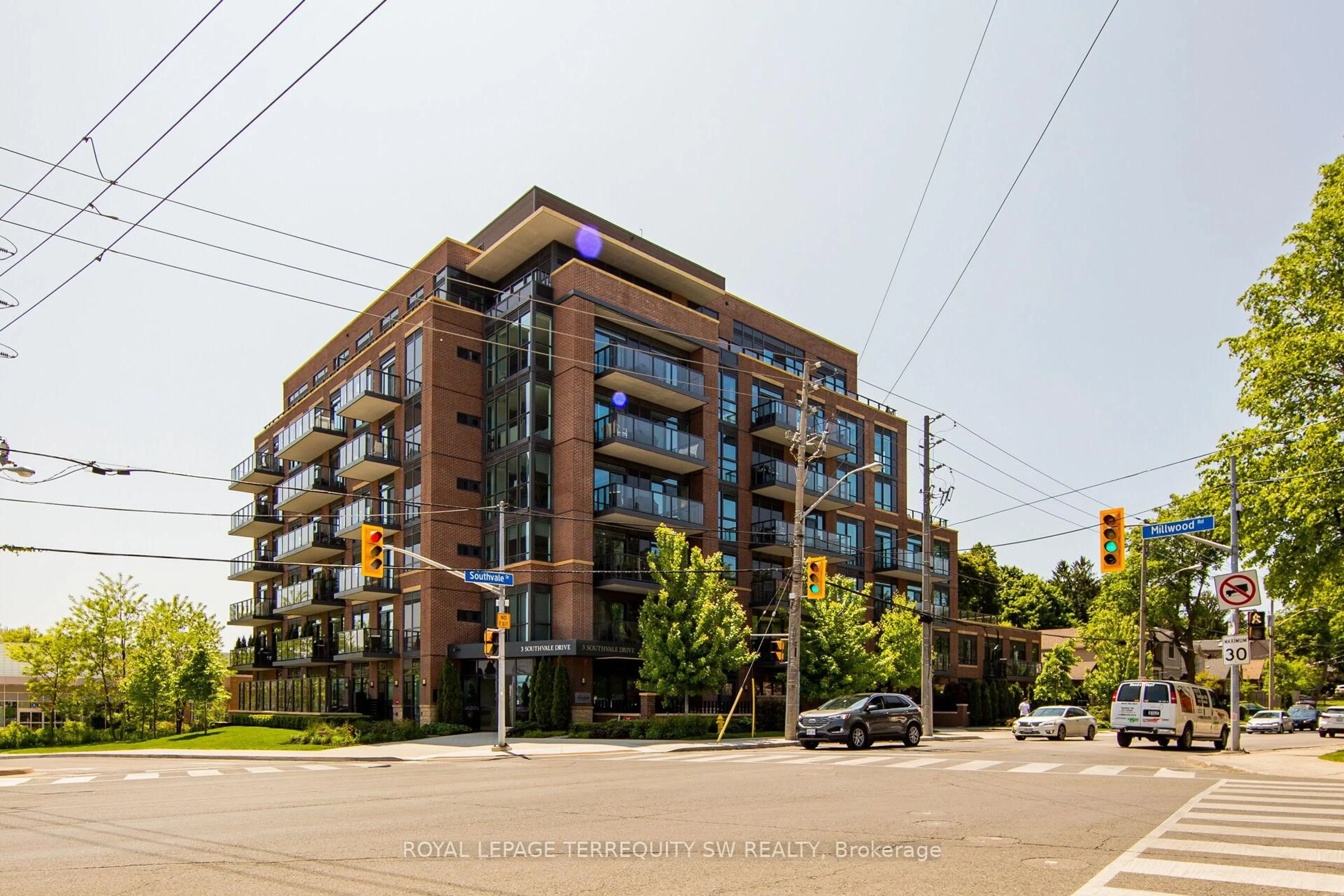 Unknown for 3 Southvale Dr #605, Toronto Ontario M4G 1G1