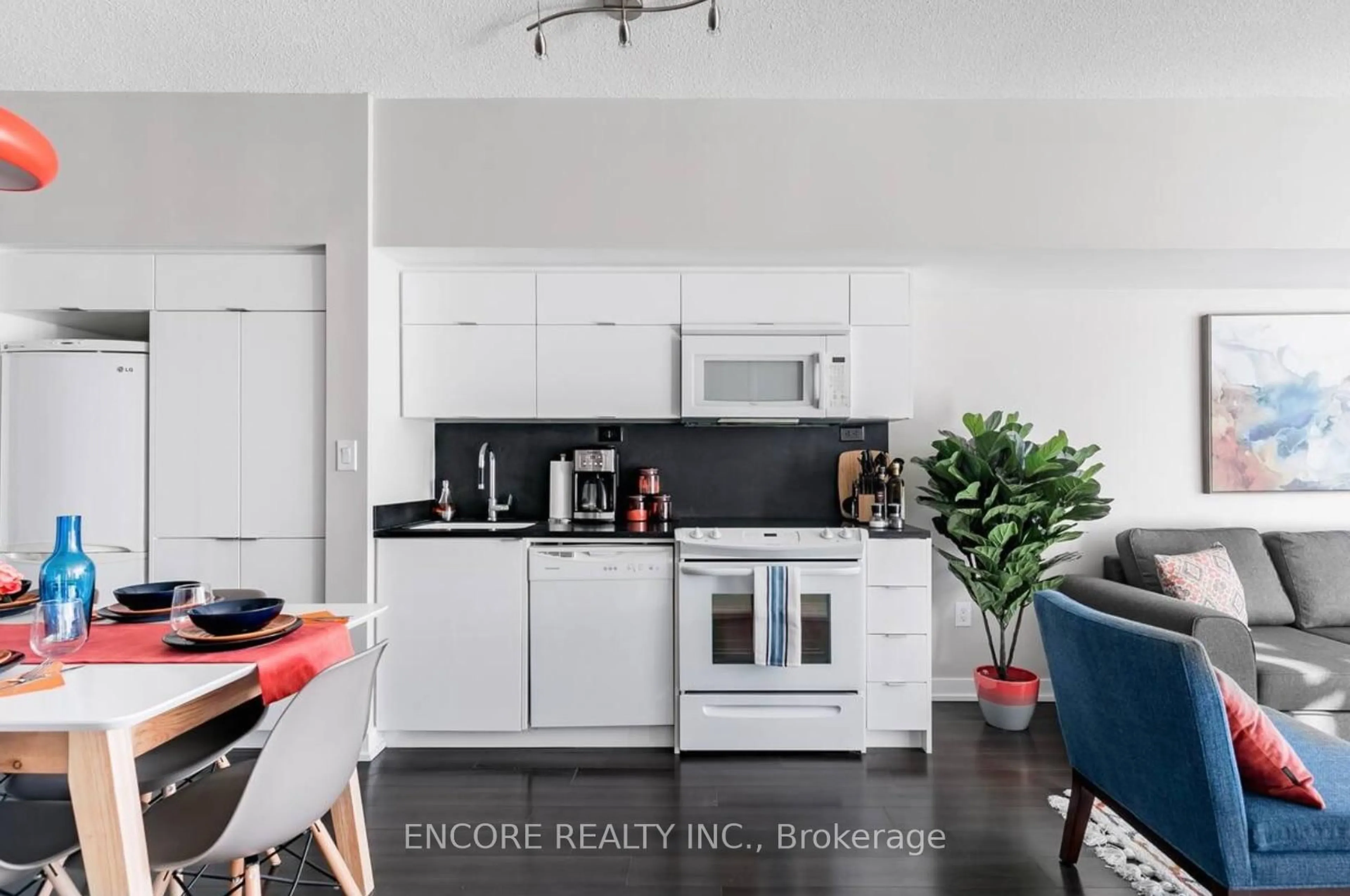 Unknown for 151 Dan Leckie way #1037, Toronto Ontario M5V 4B2