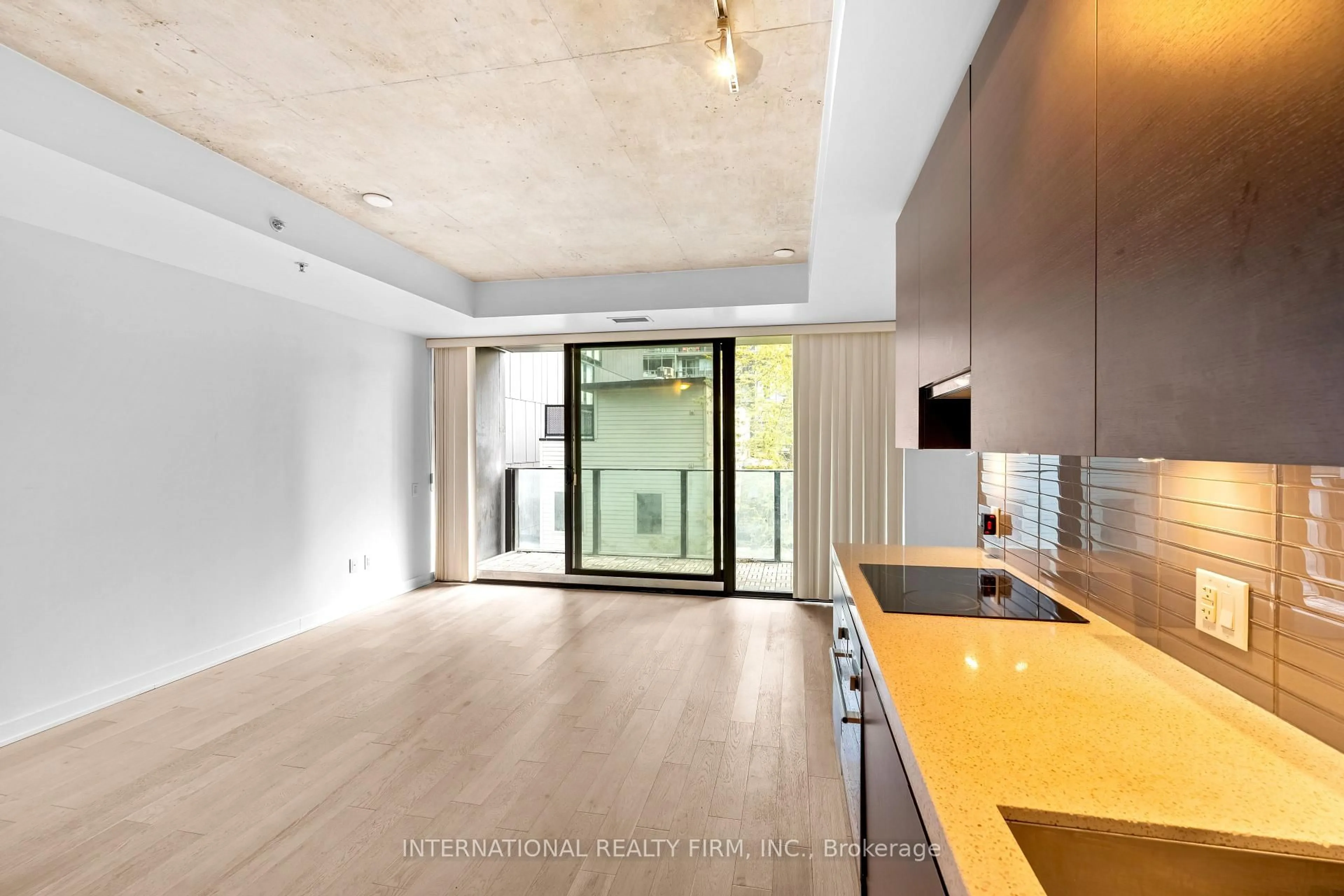 Open concept kitchen, unknown for 629 King St #313, Toronto Ontario M5V 0G9