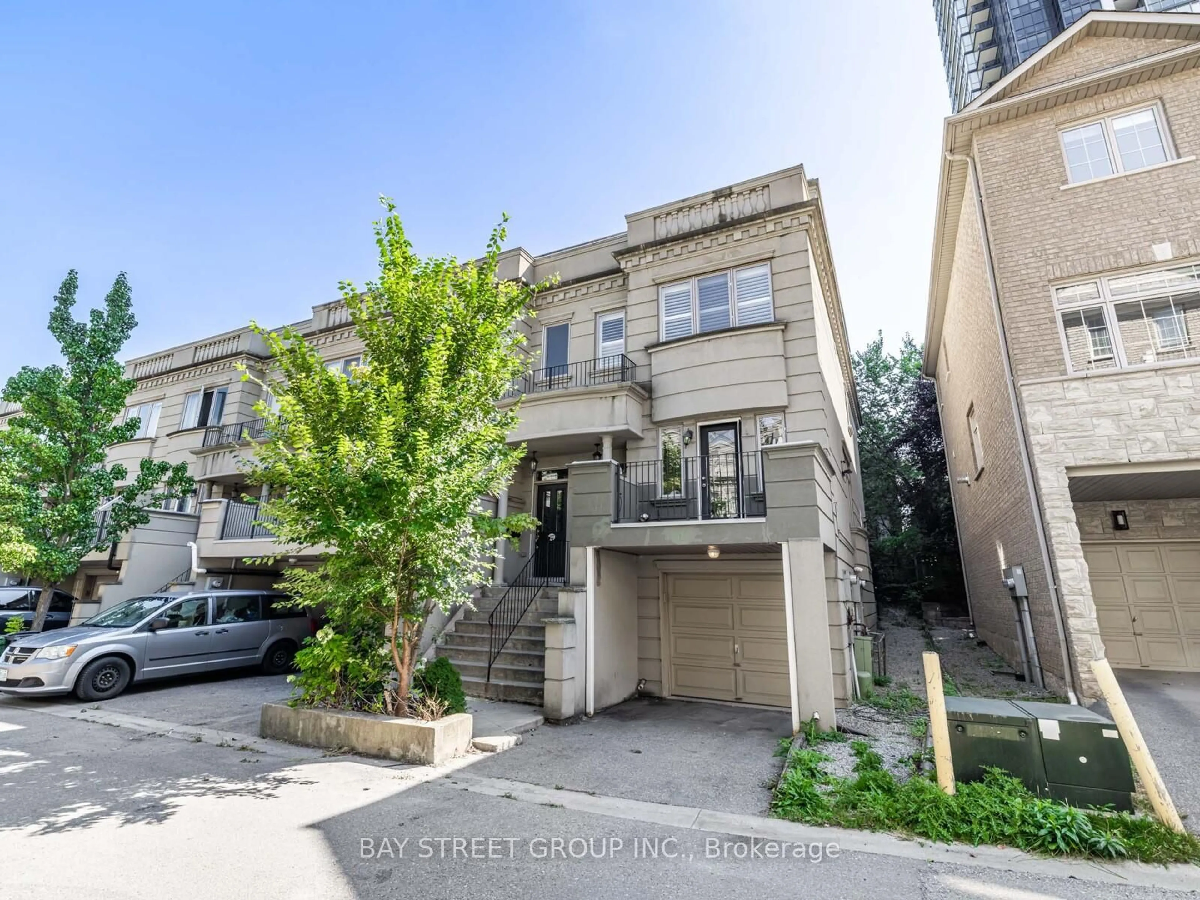 Unknown for 35 William Poole Way, Toronto Ontario M2N 7A6