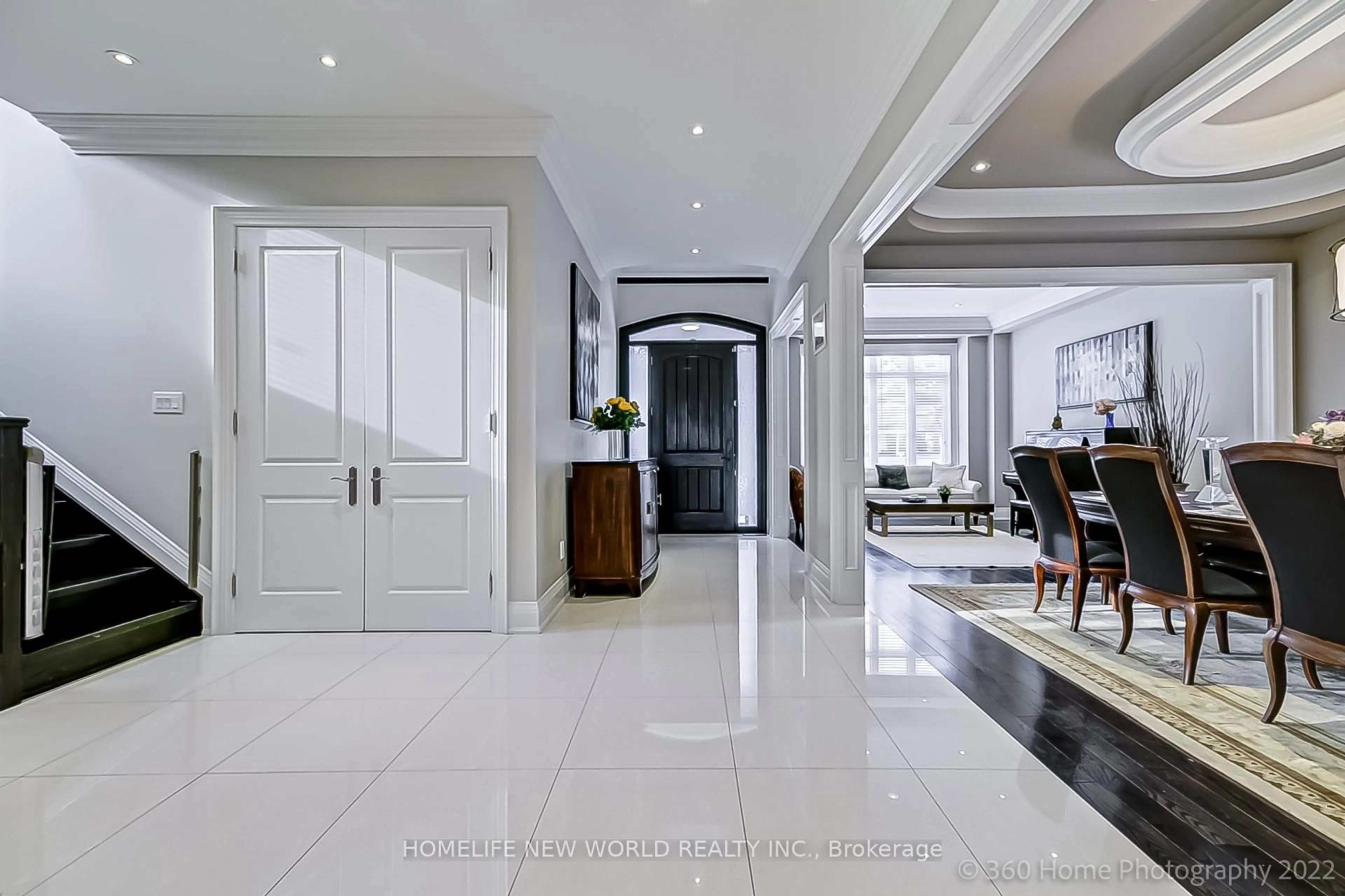 Indoor foyer for 29 Threadneedle Cres, Toronto Ontario M2H 1Z5