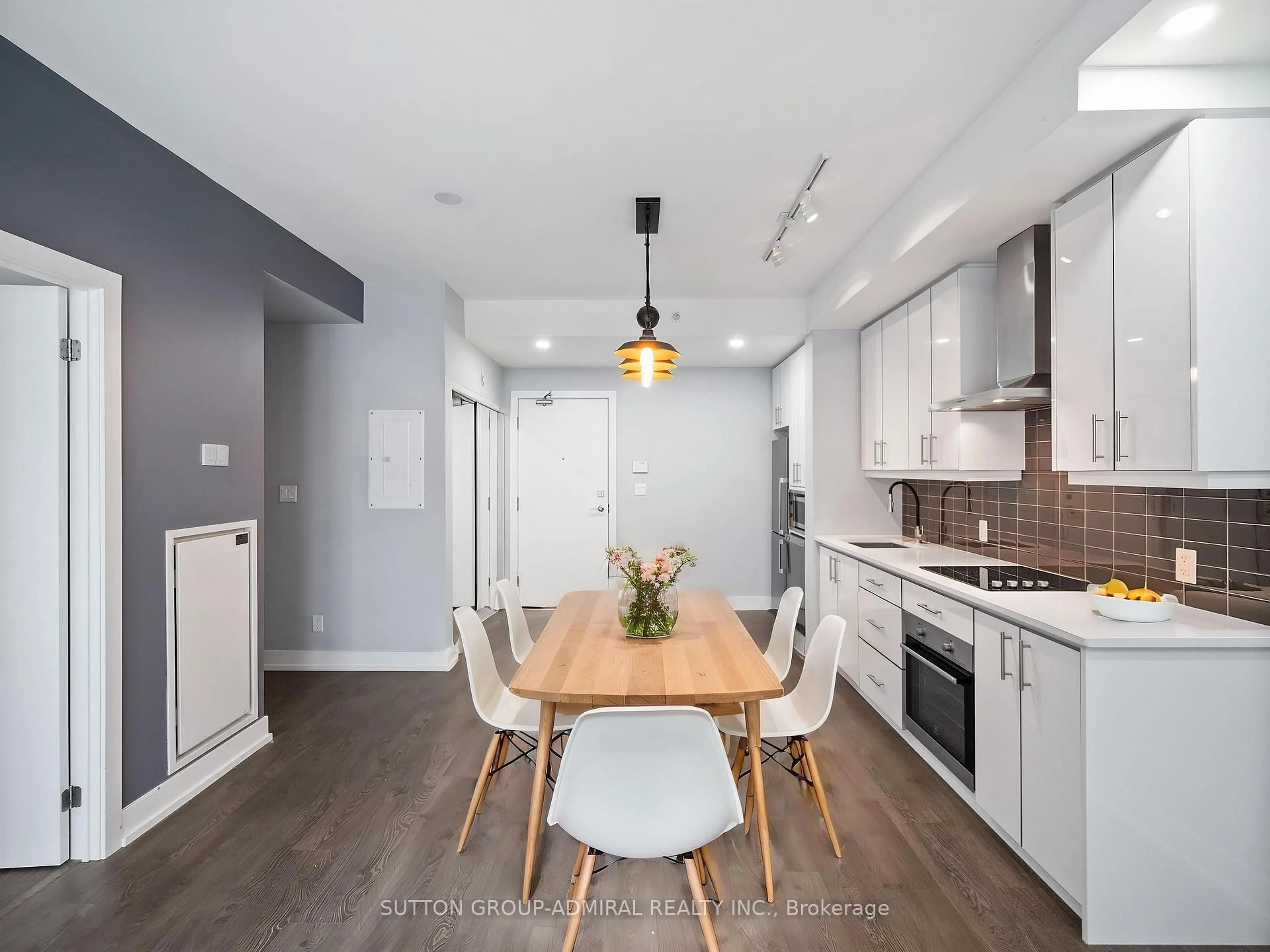 Open concept kitchen, unknown for 75 The Donway #102, Toronto Ontario M3C 2E9