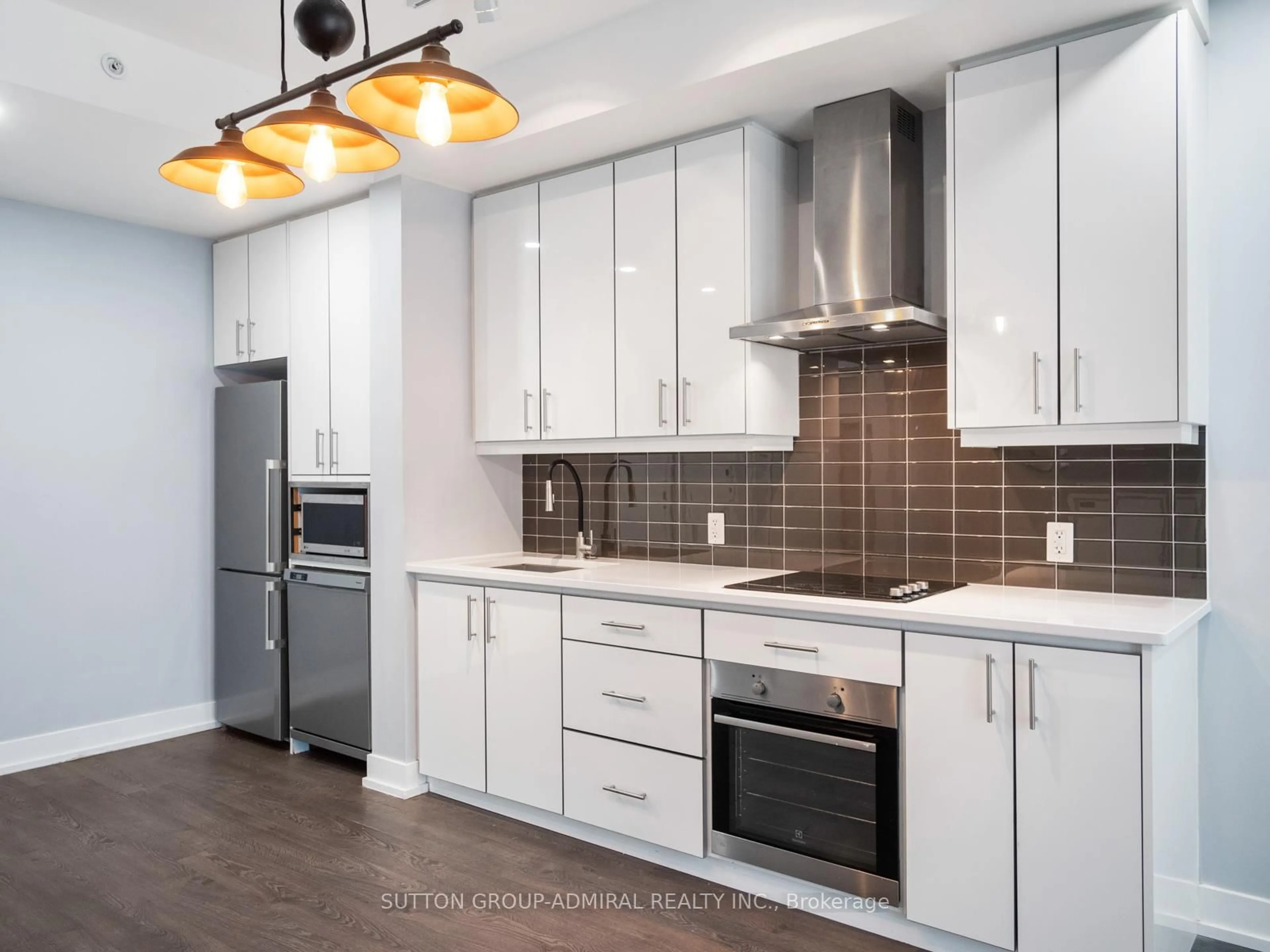 Contemporary kitchen, unknown for 75 The Donway #102, Toronto Ontario M3C 2E9