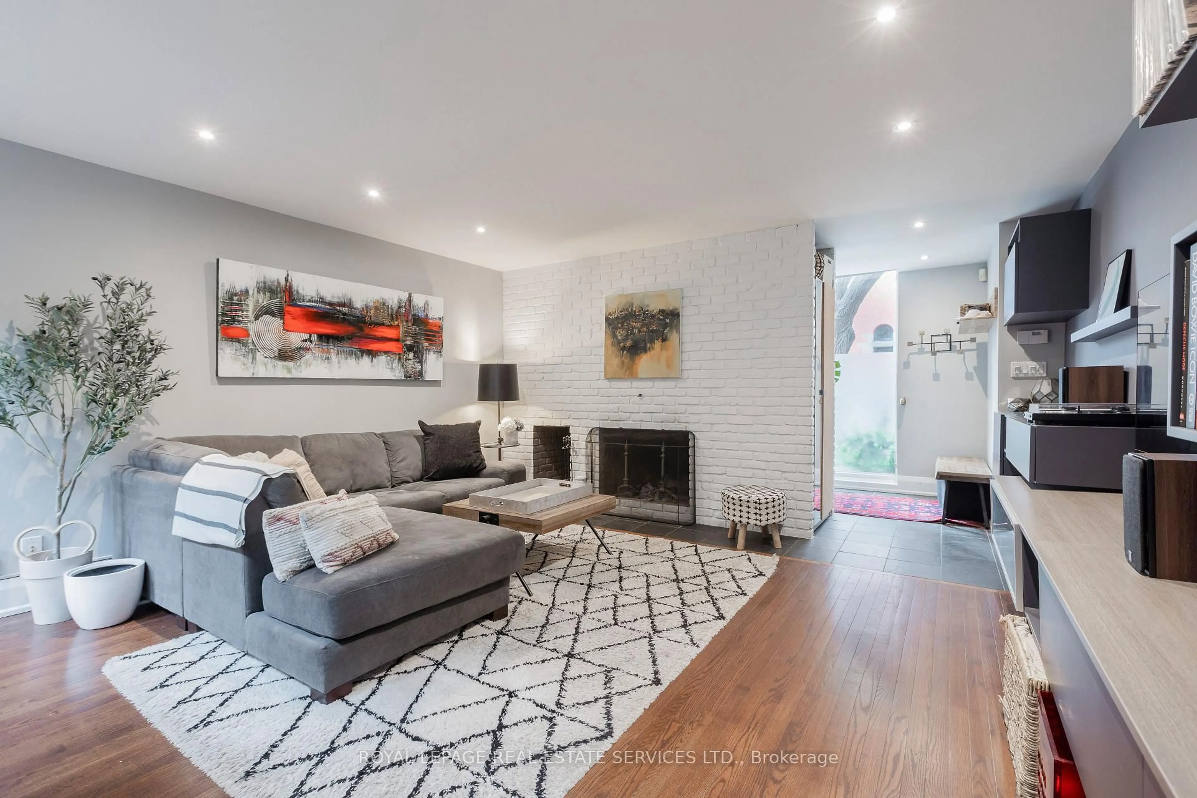 Living room with furniture, unknown for 73 Berkeley St, Toronto Ontario M5A 2W5