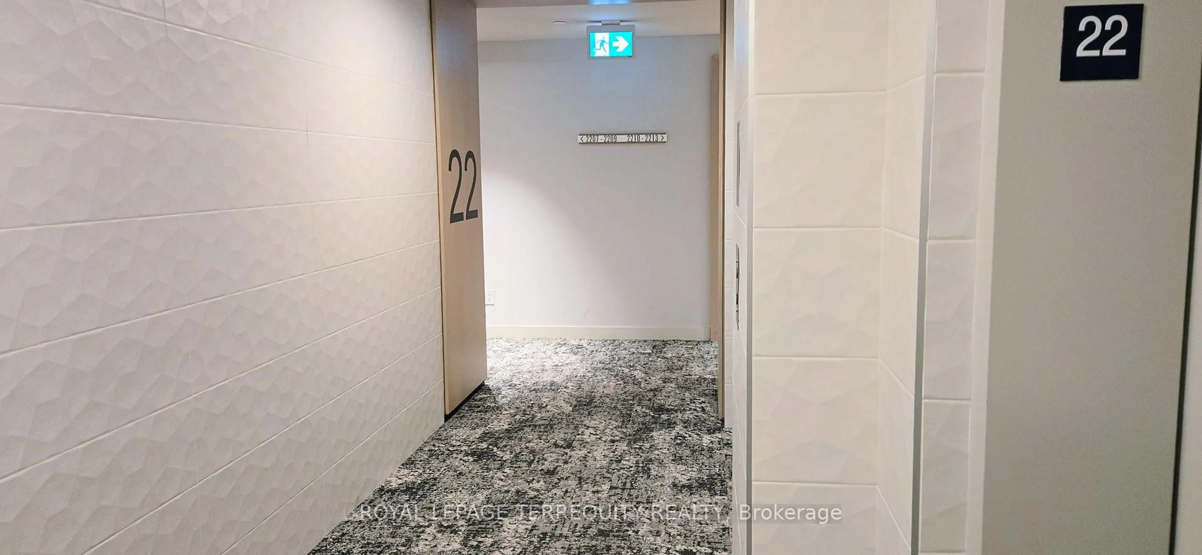Indoor foyer for 5 Defries St #2213, Toronto Ontario M5A 0W7