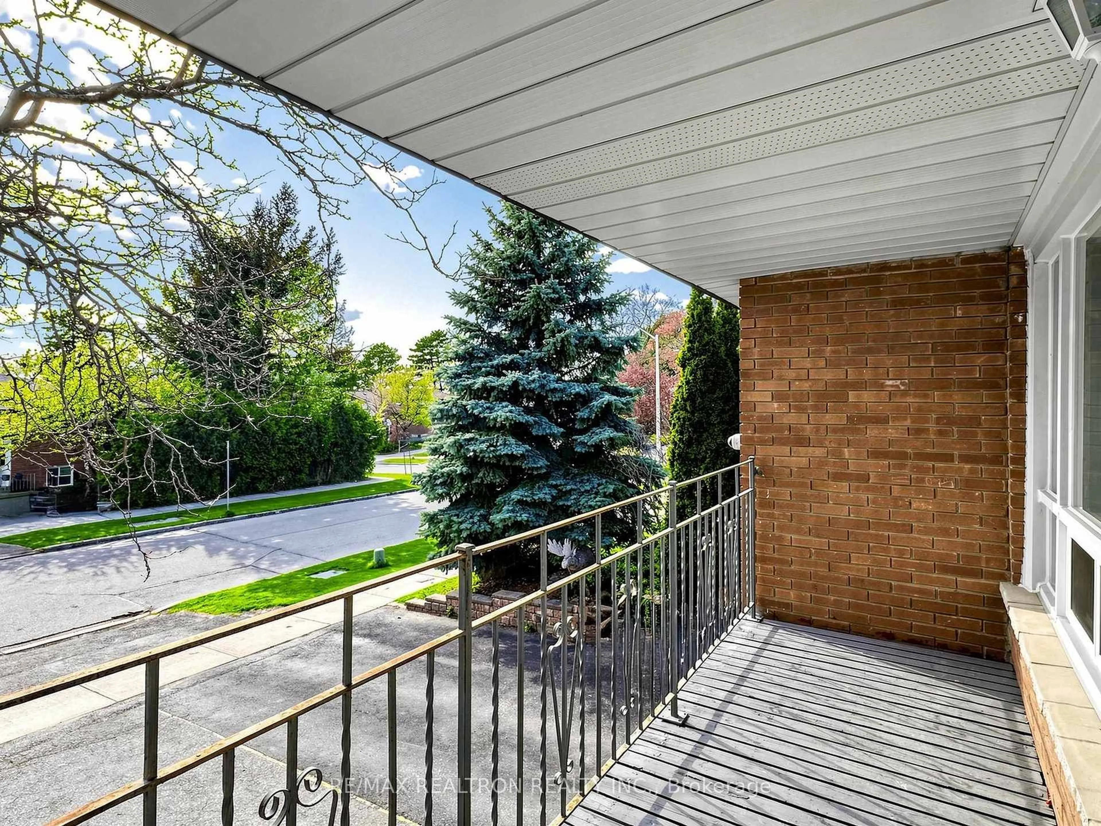 Unknown for 76 Clancy Dr, Toronto Ontario M2J 2V8