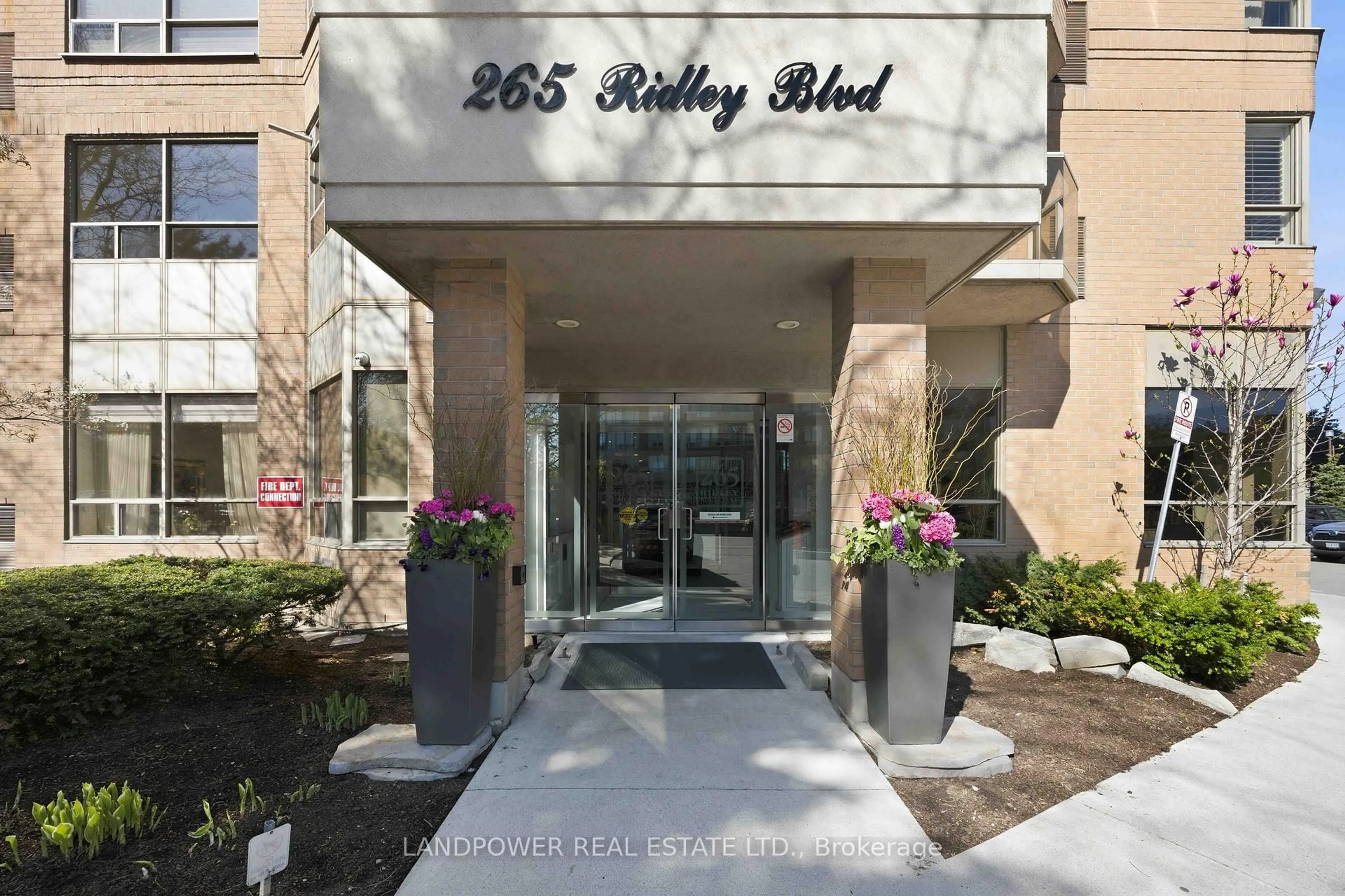 Lobby for 265 Ridley Blvd #801, Toronto Ontario M5M 4N8