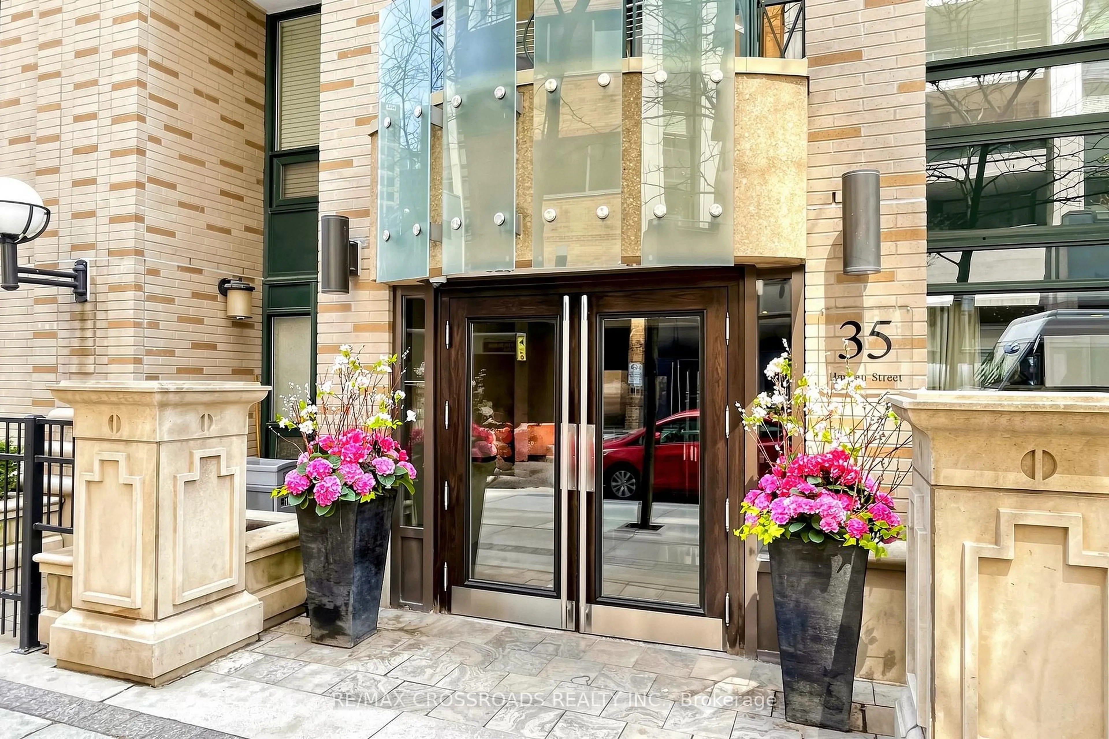 Lobby for 35 Hayden St #1201, Toronto Ontario M4Y 3C3