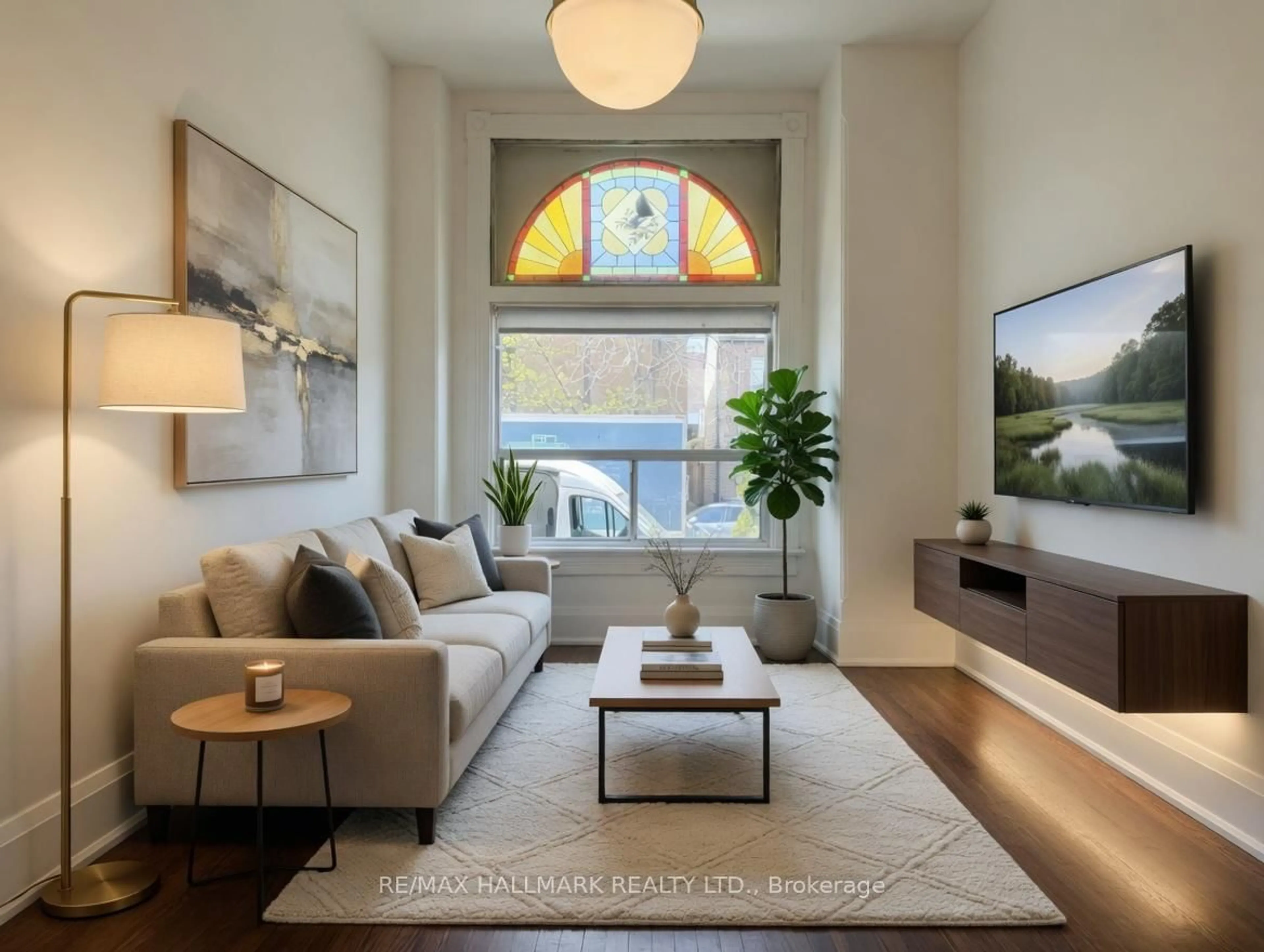 Living room with furniture, unknown for 261 Ossington Ave, Toronto Ontario M6J 3A1