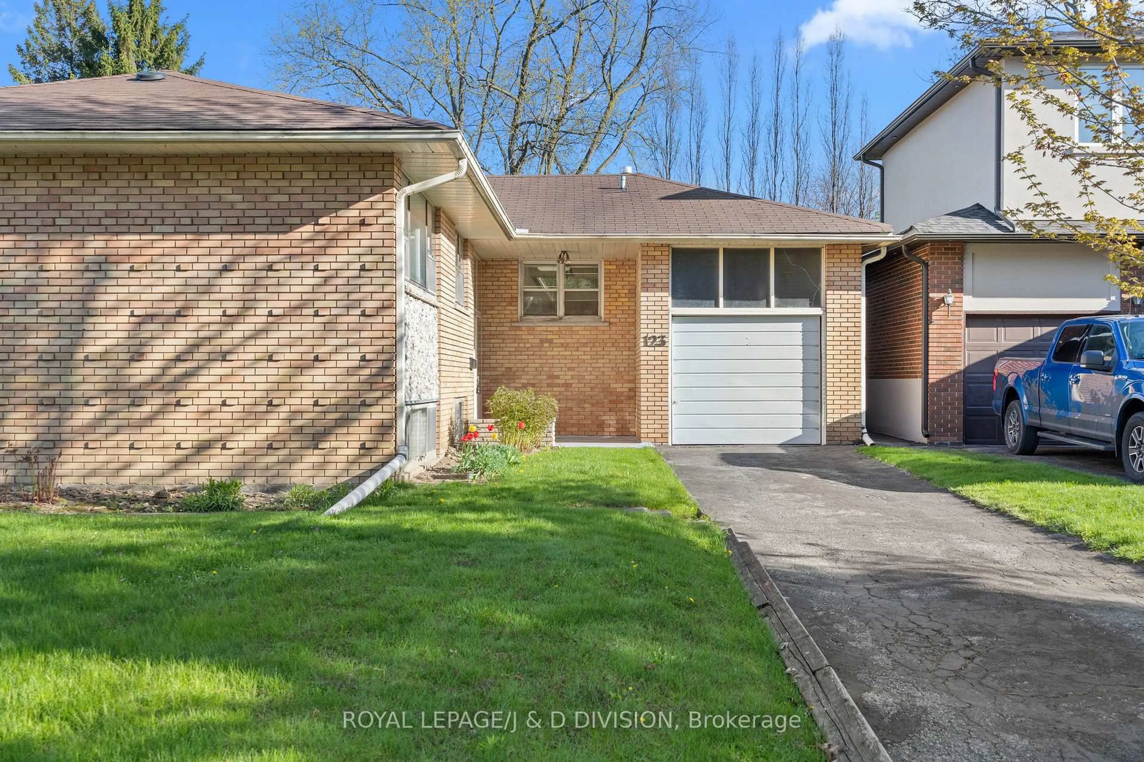 Home with brick exterior material, street for 123 Betty Ann Dr, Toronto Ontario M2N 1X3