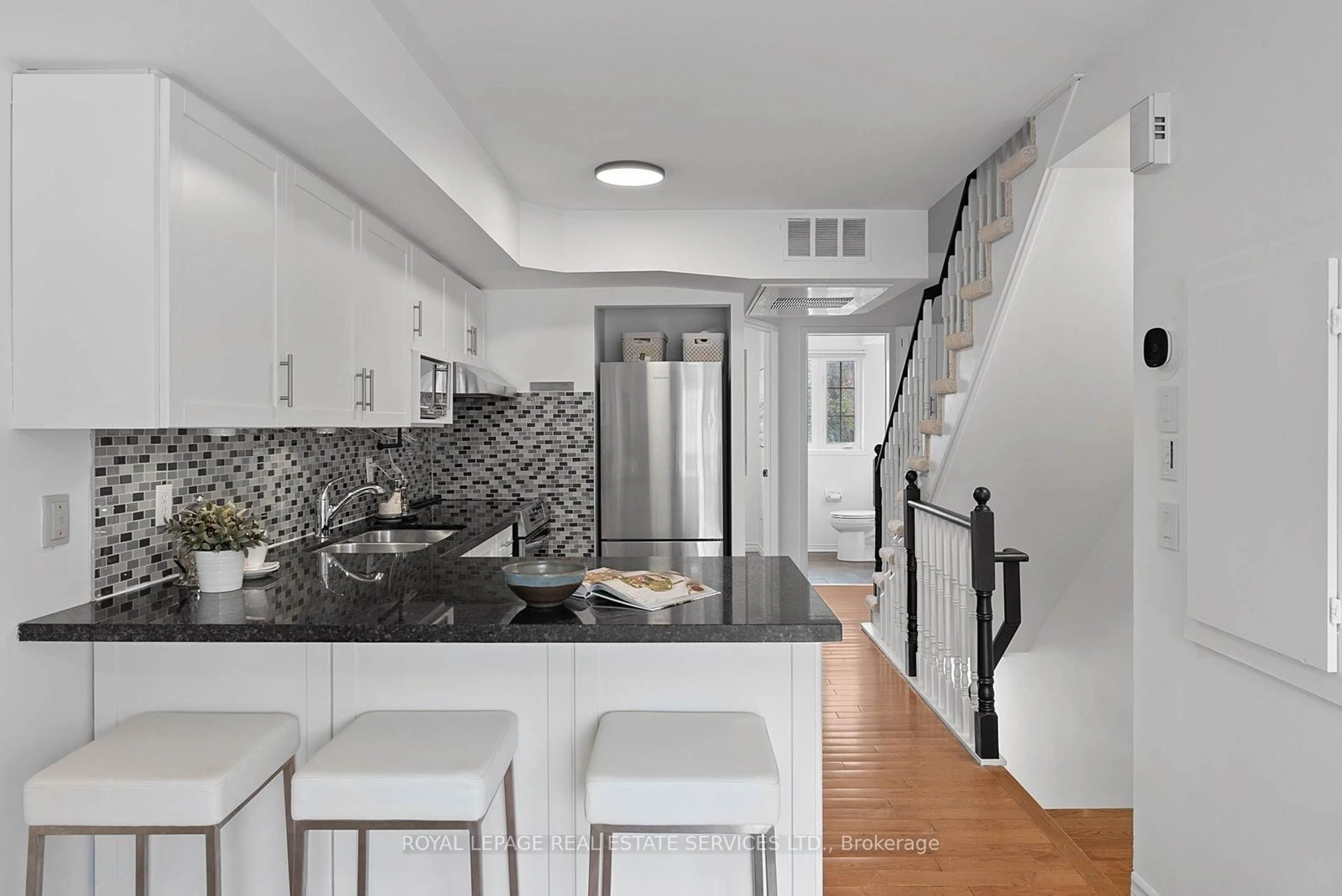 Unknown for 262 St Helens Ave #207, Toronto Ontario M6H 4A4