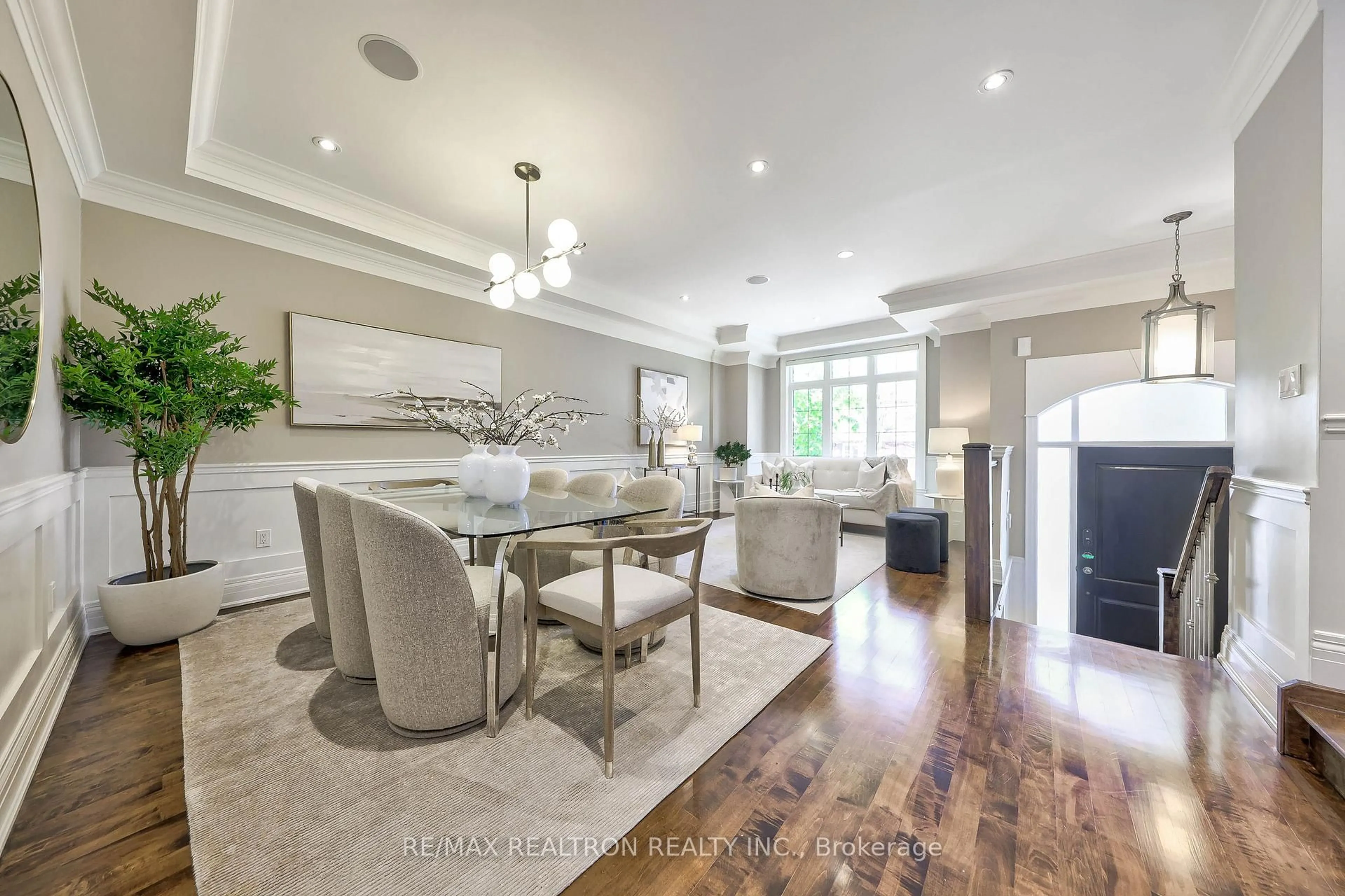 Open concept kitchen, unknown for 195 Douglas Ave, Toronto Ontario M5M 1G7