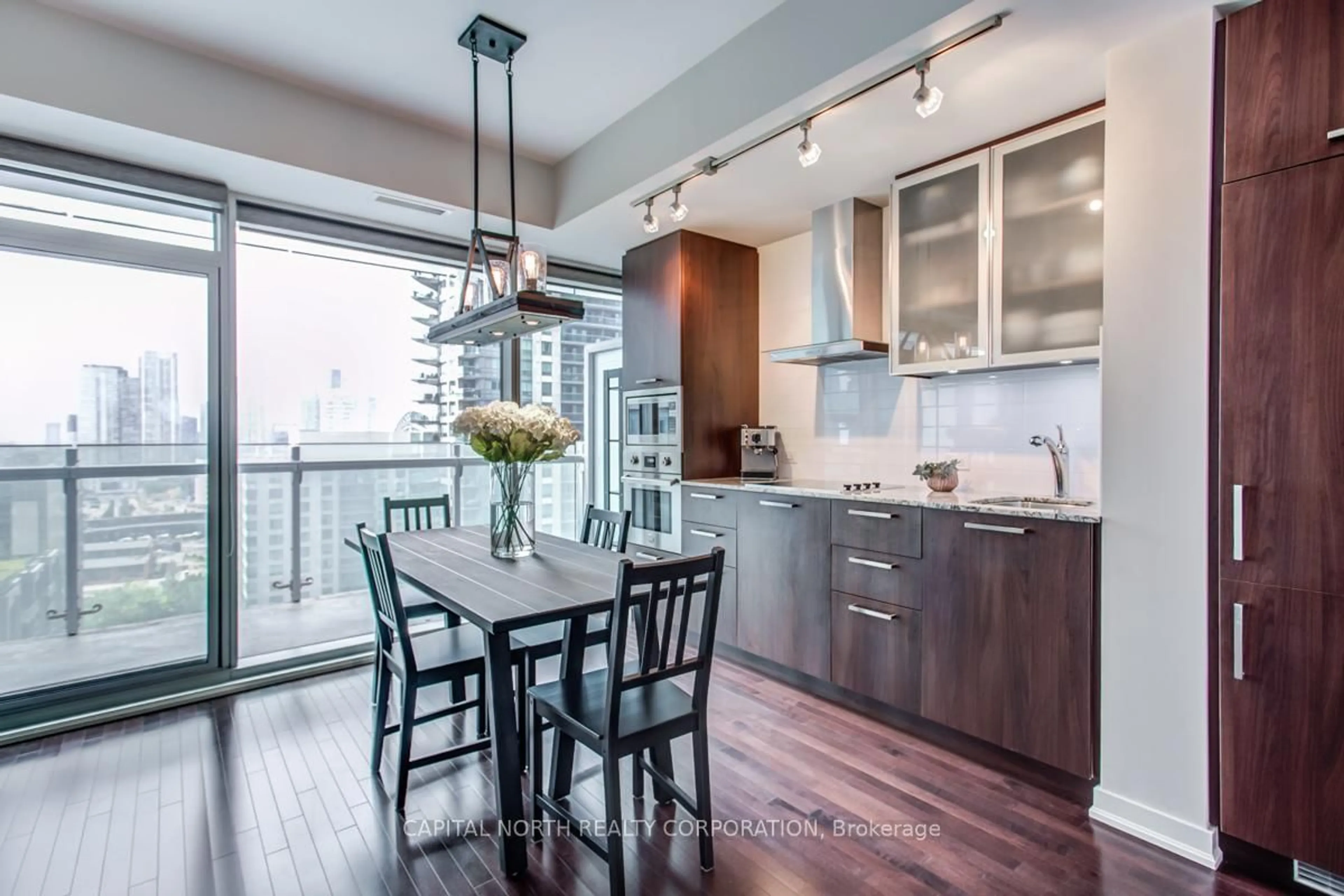 Contemporary kitchen, wood/laminate floor for 14 York St #1507, Toronto Ontario M5J 0B1
