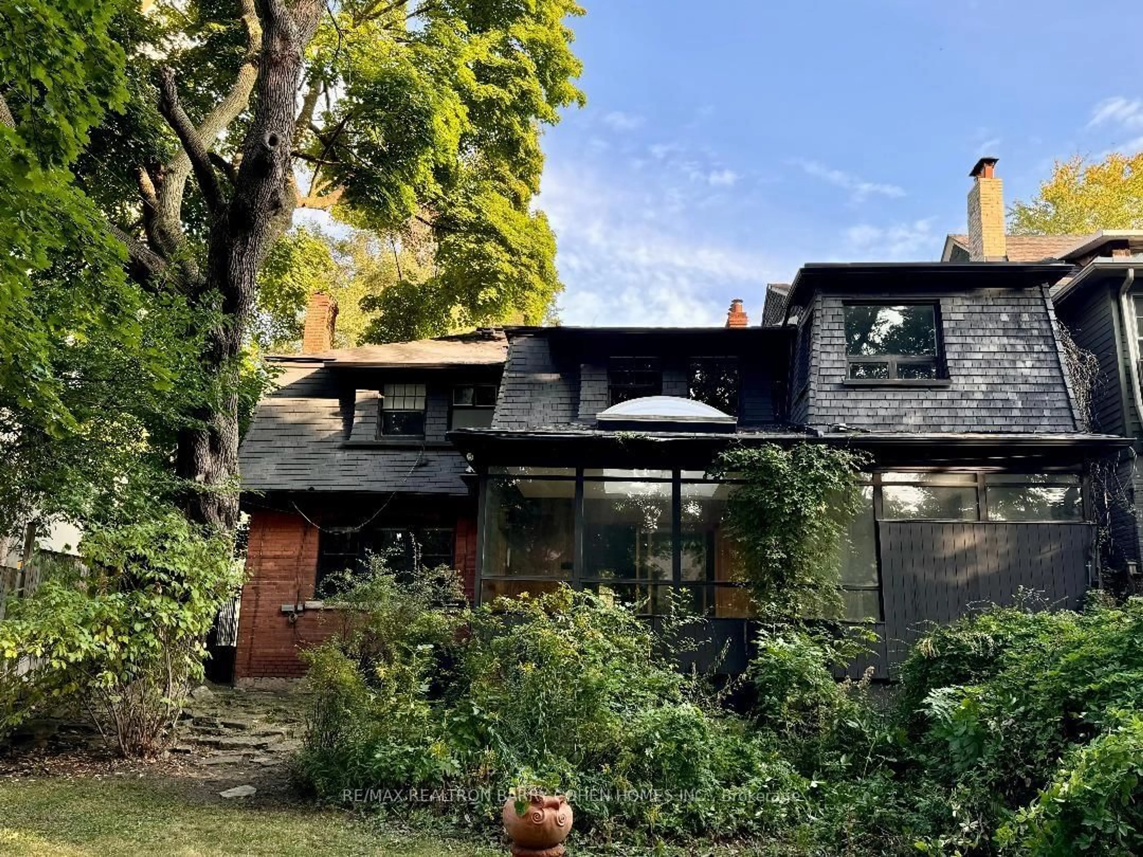 Unknown for 147 & 149 Farnham Ave, Toronto Ontario M4V 1H7
