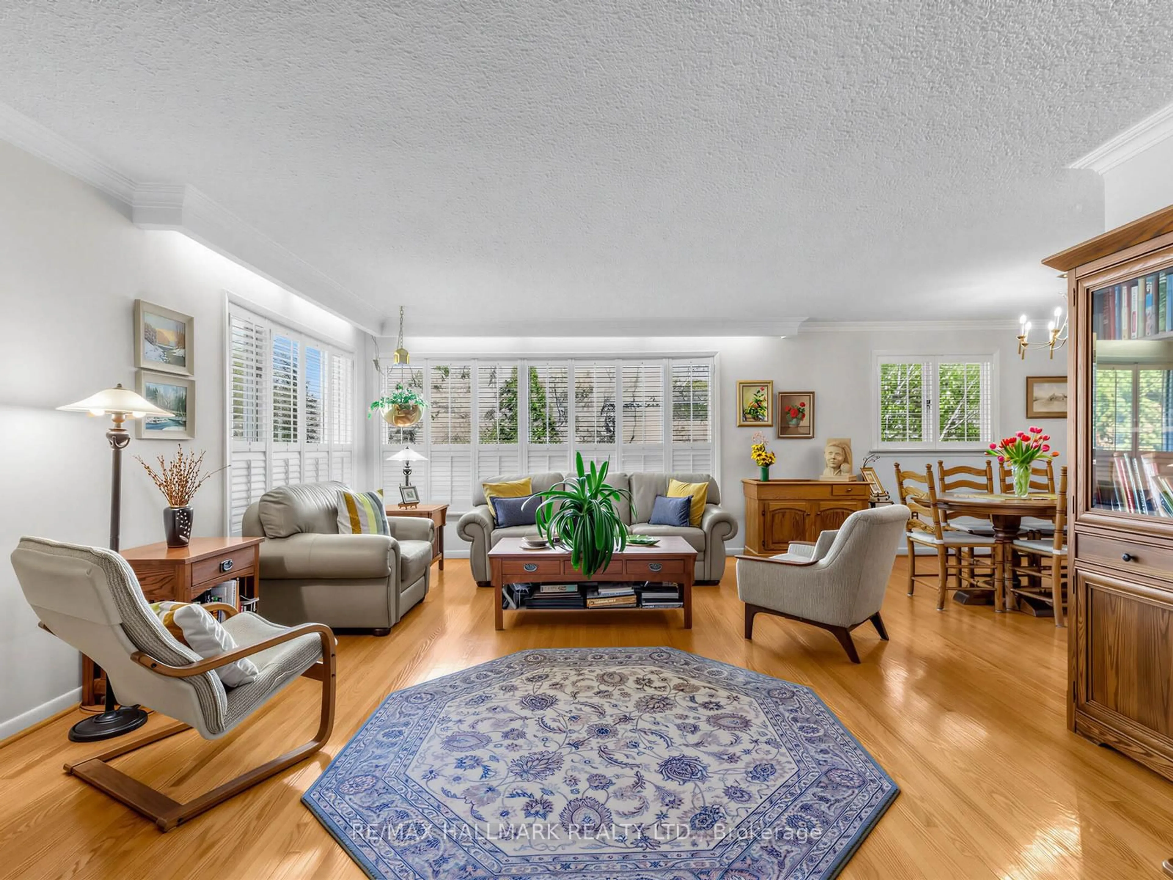 Living room with furniture, unknown for 11 Sutcliffe Dr, Toronto Ontario M2K 2A5