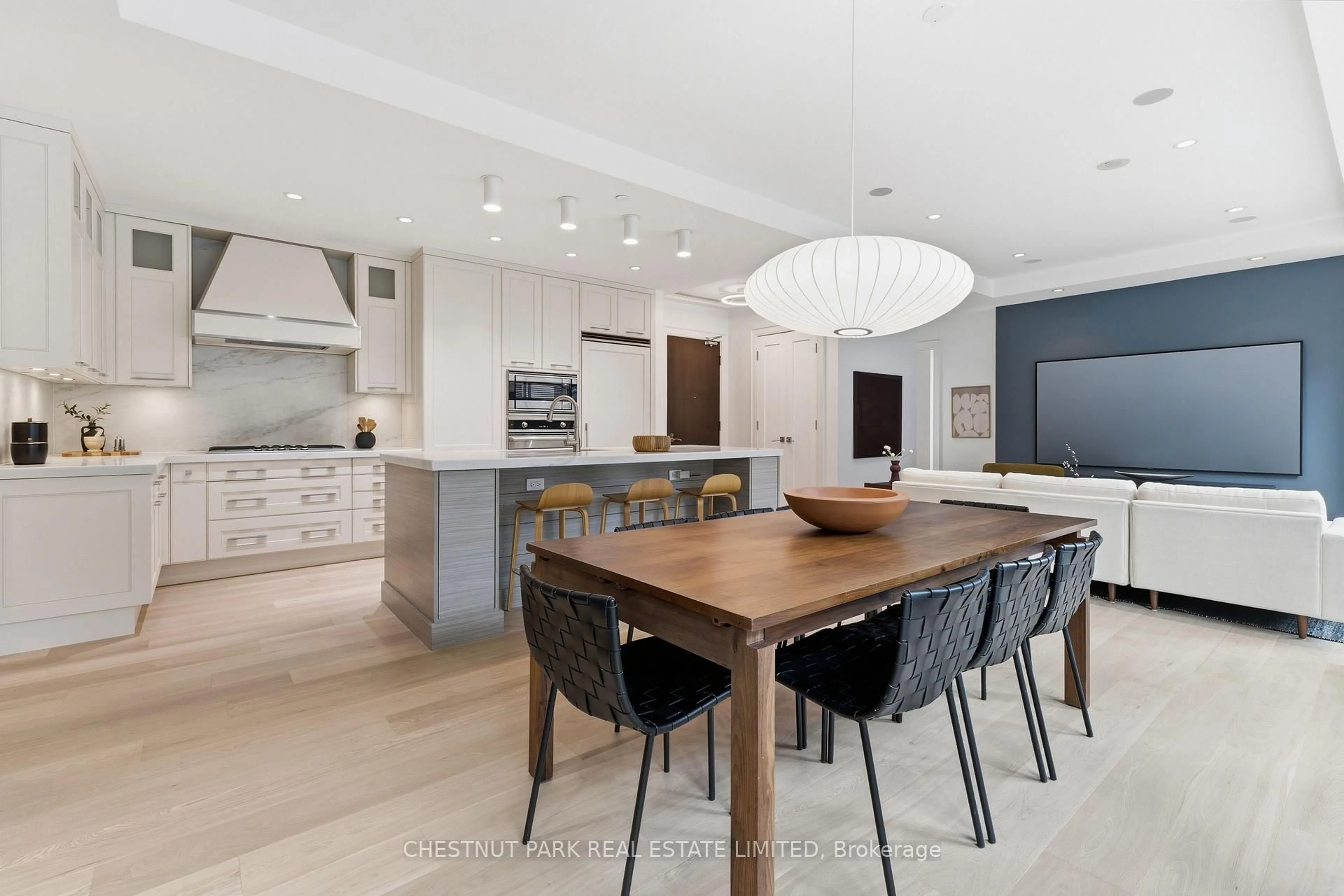 Open concept kitchen, ceramic/tile floor for 77 Charles St #1002, Toronto Ontario M5S 1J3
