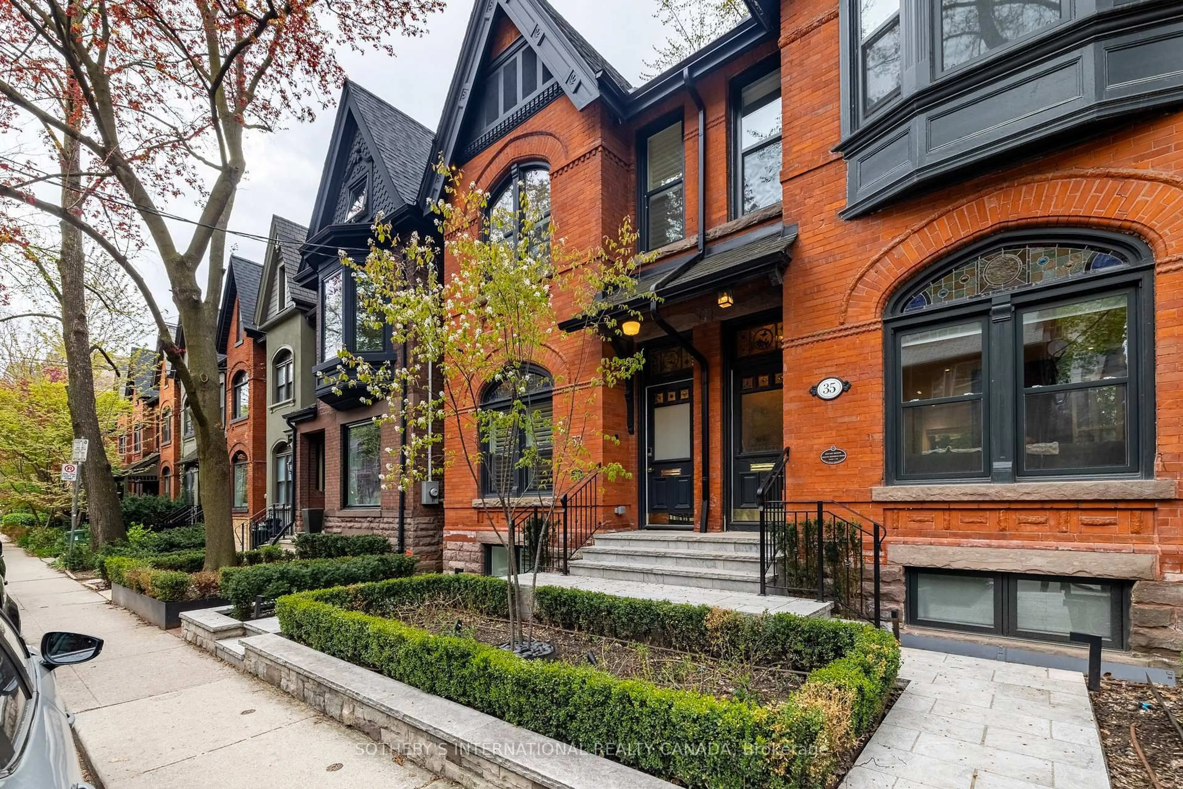 Home with brick exterior material, street for 33 Tranby Ave, Toronto Ontario M5R 1N4