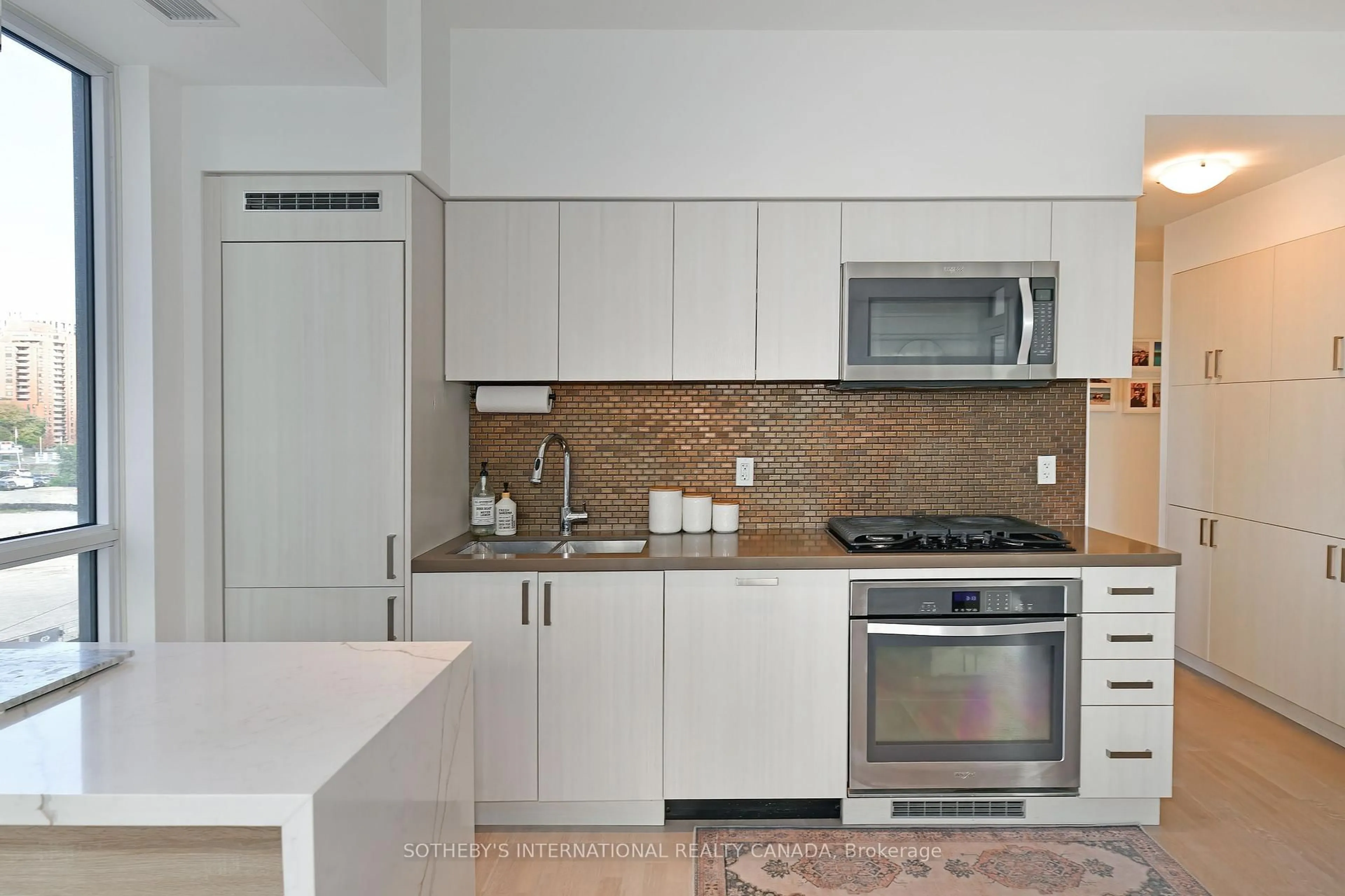 Standard kitchen, ceramic/tile floor for 501 St Clair Ave #326, Toronto Ontario M5P 0A2