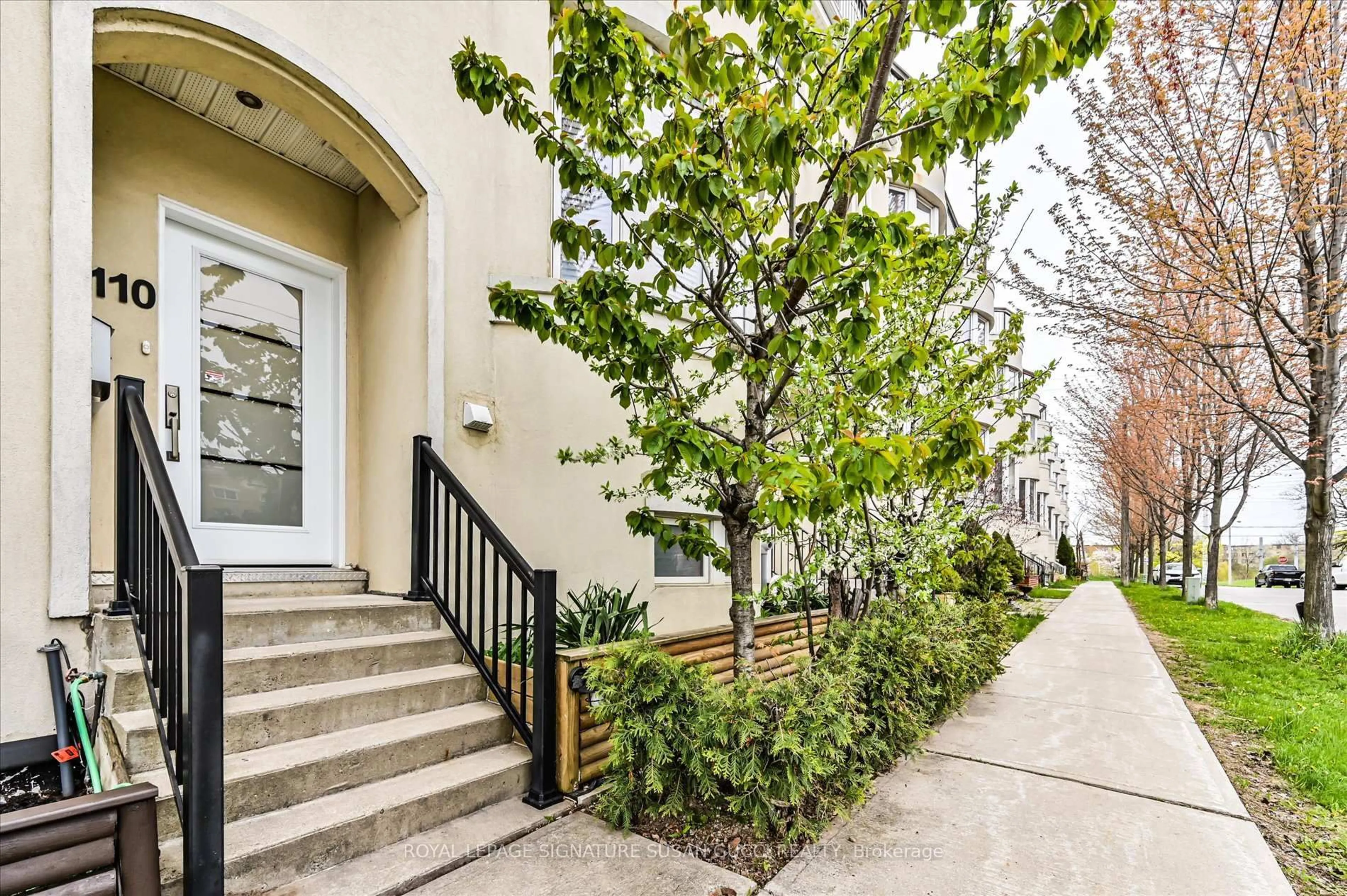 Unknown for 110 Tisdale Ave, Toronto Ontario M4A 1Y7