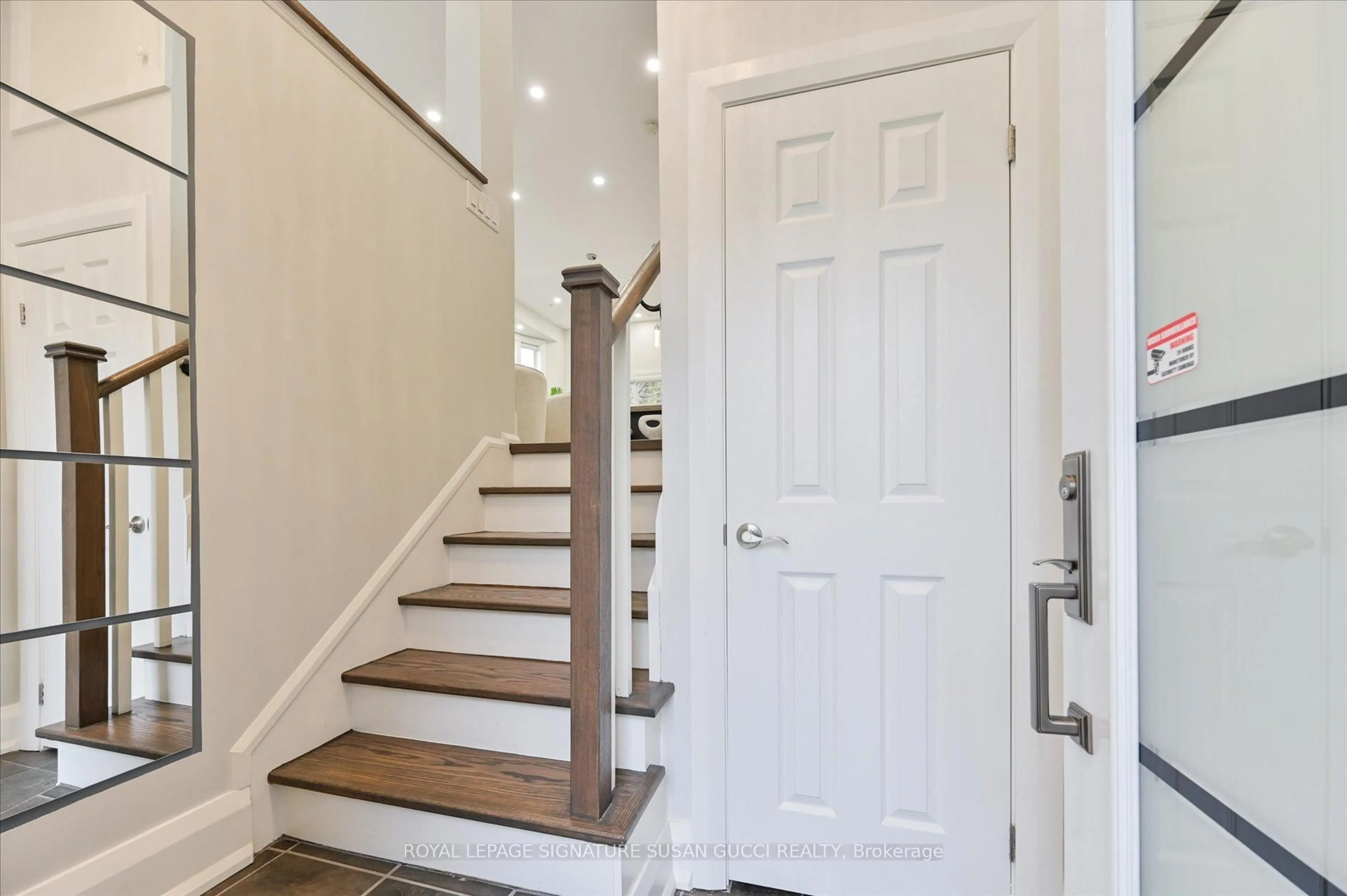 Indoor entryway for 110 Tisdale Ave, Toronto Ontario M4A 1Y7